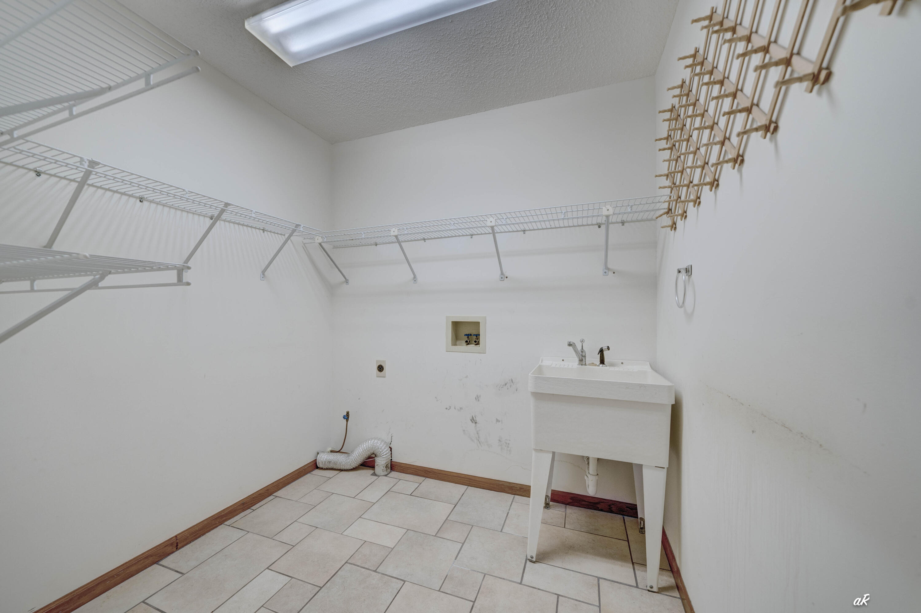 THOMAS DRIVE PARK UNIT 4 - Residential