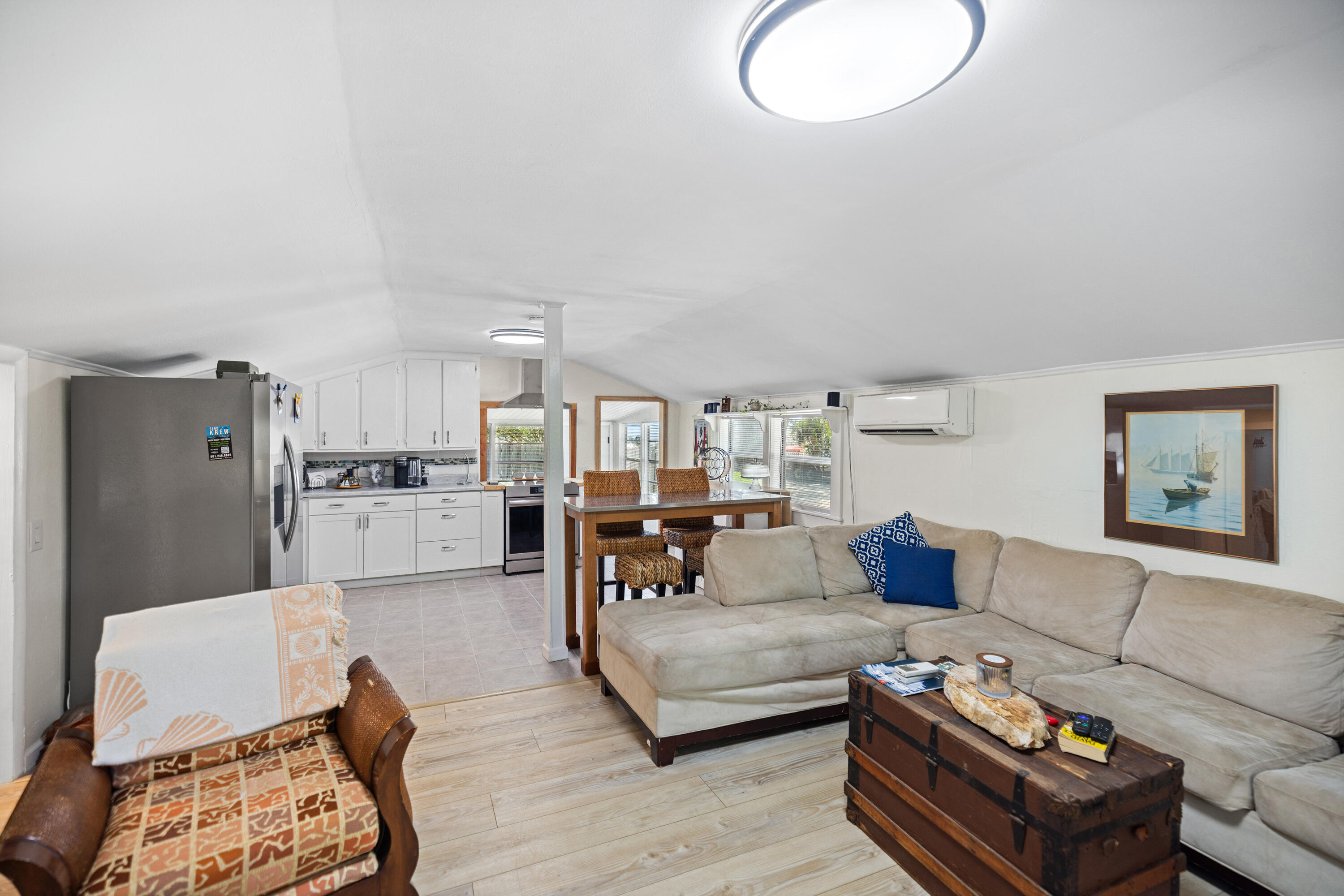 VILLA TASSO TOWN OF - Residential