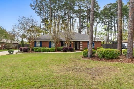 Priced to sell! Situated on over 1/2 acre lot in the popular Driftwood Estates. Quality features include: Dining Rm and Vaulted Great Rm. A split floor plan w/4 bdrs and 3 baths. Large master bdr and bath w/ whirlpool tub and quartz dbl sink vanity.  Beautiful hardwood floors in the living areas and mbdr. Kitchen has 4 new LG stainless steel appliances and granite countertops. The breakfast area opens to the kitchen w/beautiful views. Step out onto the freshly painted deck that overlooks the backyard and newly installed privacy fence. Roof, AC/Heat, duct work, insulation, hot water heater and garage door opener have been replaced. The Irrigation system and landscaping has been refreshed. New ceiling fans and freshly painted. Meticulously cared for - it is ready for you to move in and enjoy