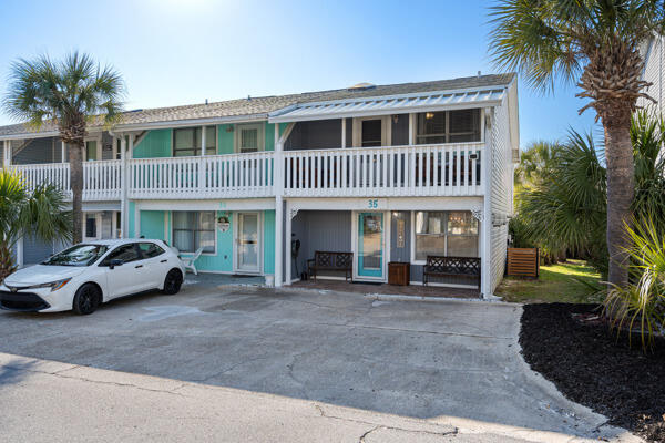 BRING AN OFFER! END UNIT! Come see this in person!! Discover your dream getaway at this stunning end-unit townhome in beautiful Panama City Beach! With 2 huge bedrooms, a newly remodeled interior, and a huge back porch perfect for soaking up the sun, this fully furnished gem is ready for you to move in. Enjoy the community pool and envision the rental potential if you choose to share this paradise. 50K IN RENTAL POTENTIAL! WOW! Ask for A CASH FLOW SHEET! Don't miss out on this opportunity! Call TODAY for a showing! EASY SHOW!
MOTIVATED SELLERS - BRING AN OFFER!
