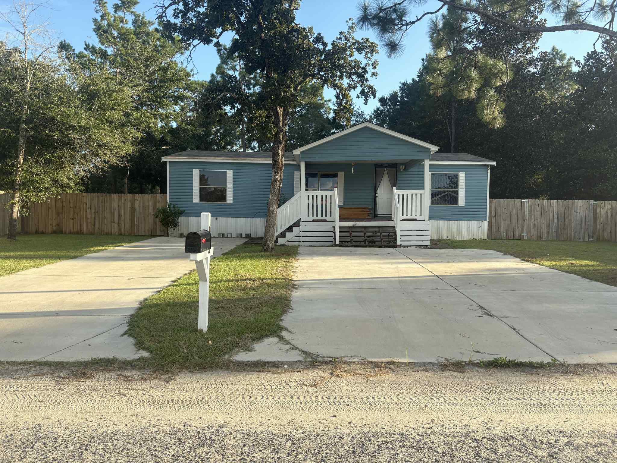 OAKWOOD LAKES ESTATES - Residential