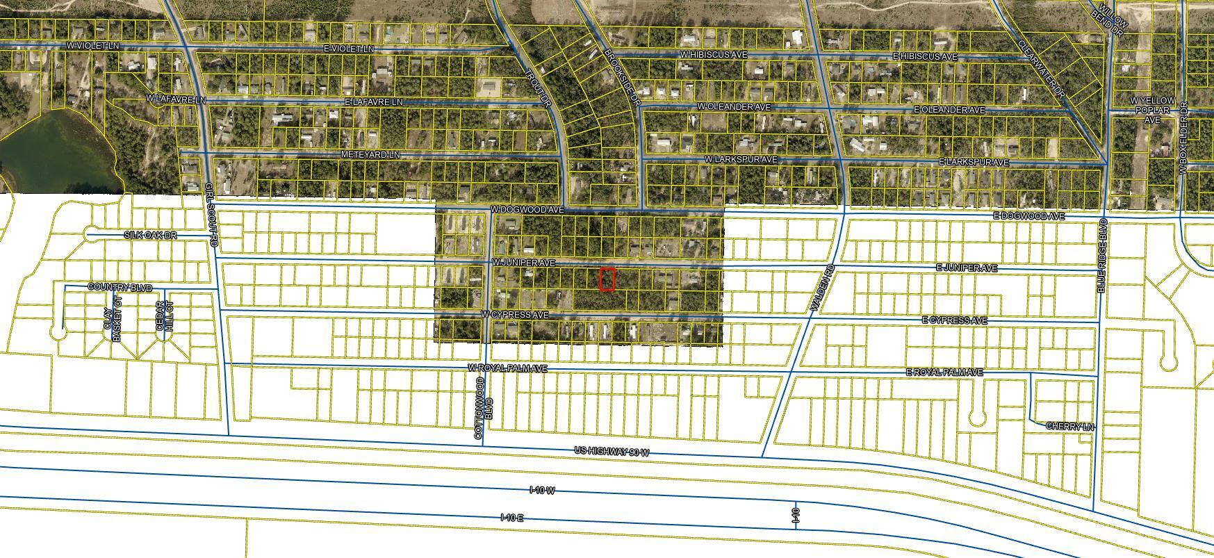 Beautiful wooded lot just perfect to place a mobile home or new construction.  Mossy Head Water Dept services this area.  Make this level lot yours today!