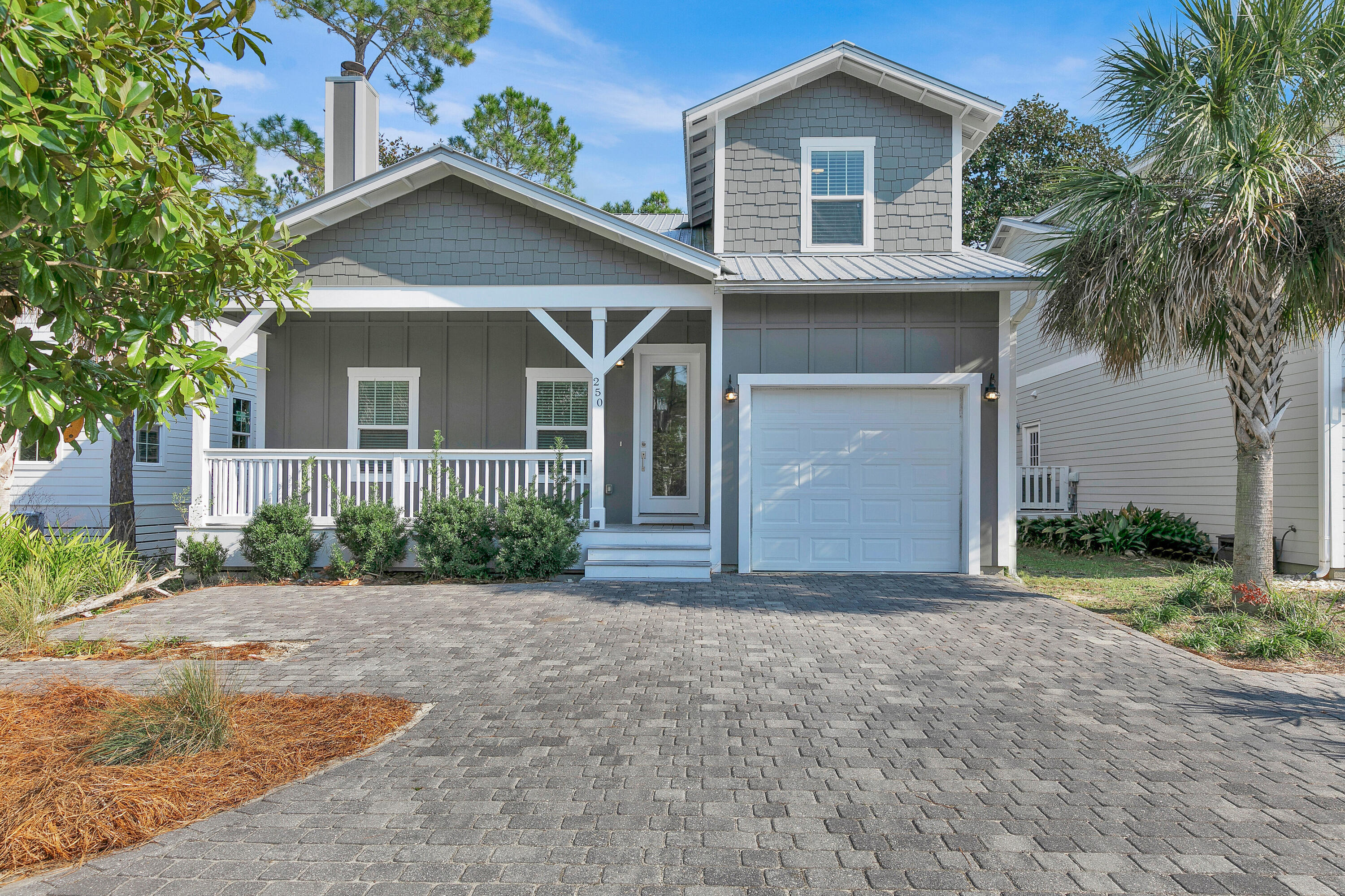 HIDDEN GROVE - Residential