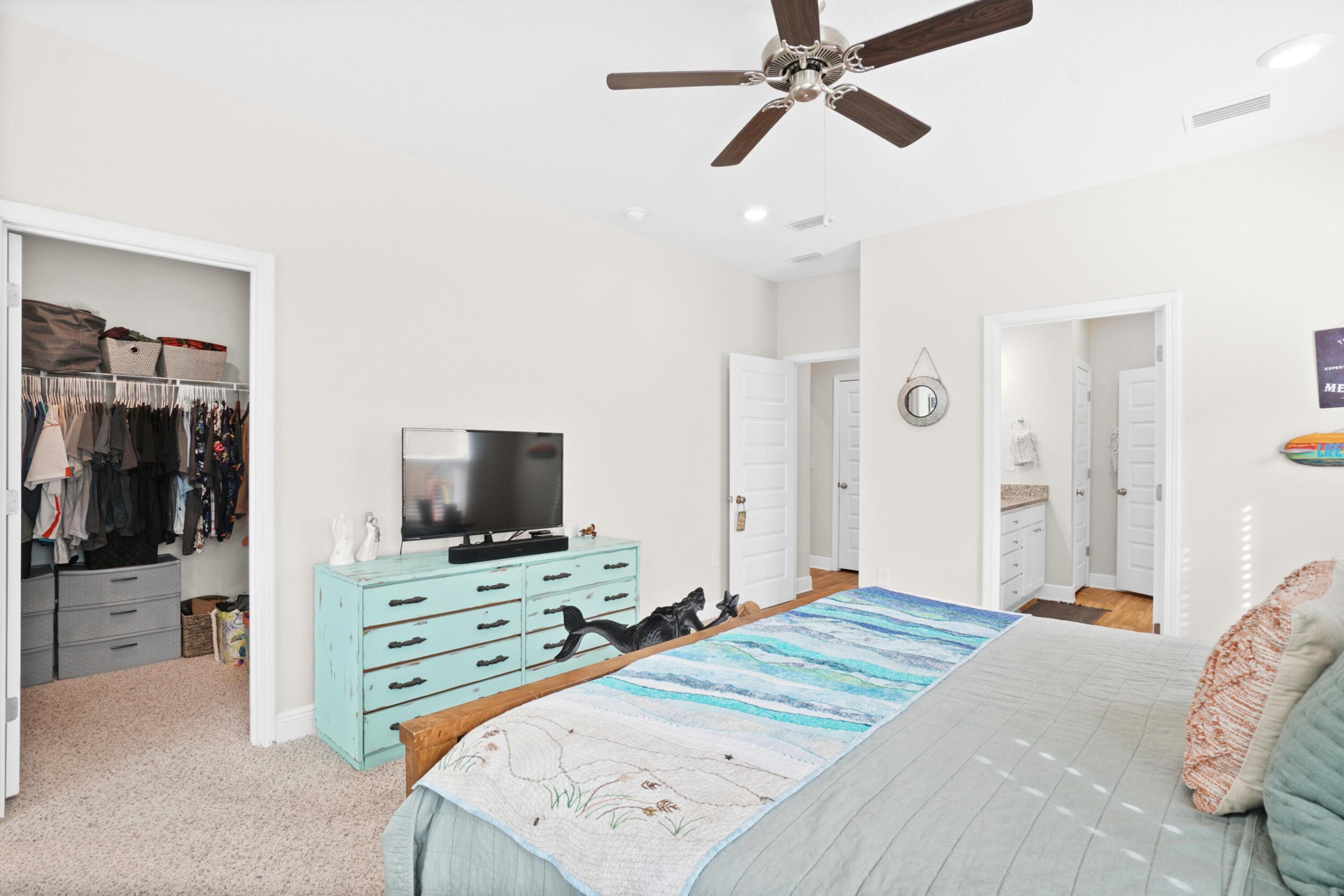 EMERALD COVE VILLAS - Residential