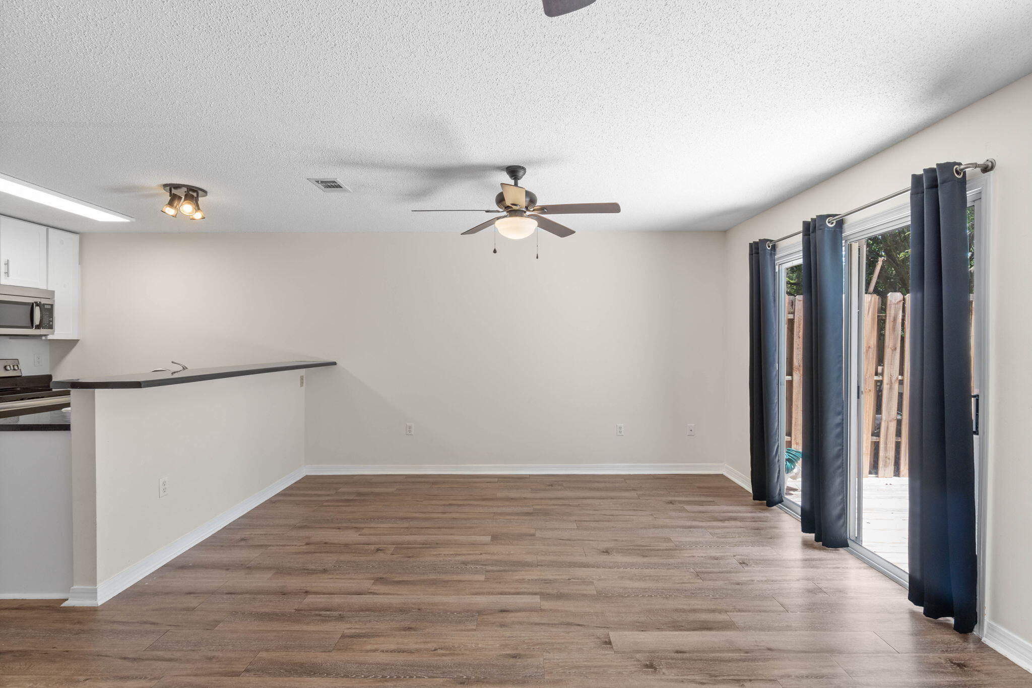 DOMENICAS COVE T/H - Residential