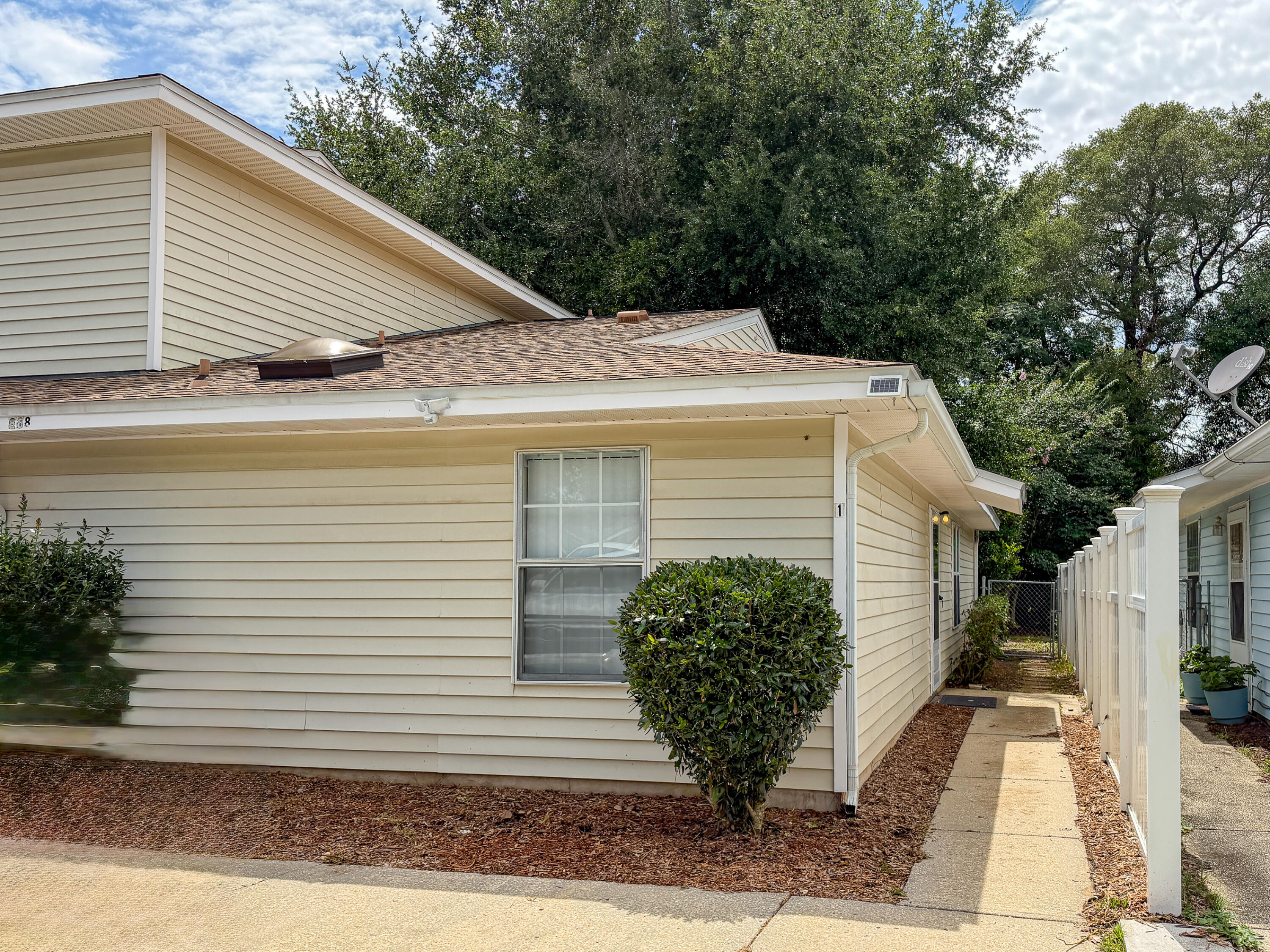 CARMEL VILLAGE T/H - Residential Lease