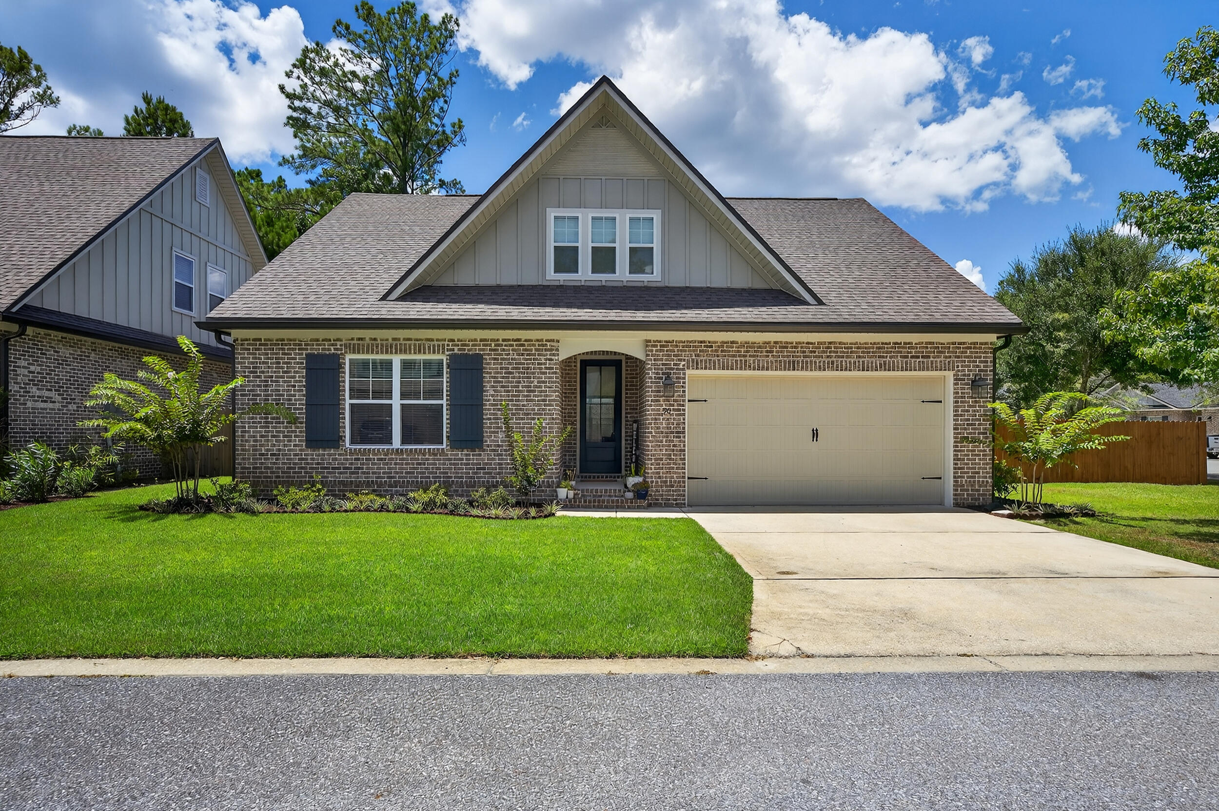 LAUREL OAKS S/D - Residential Lease