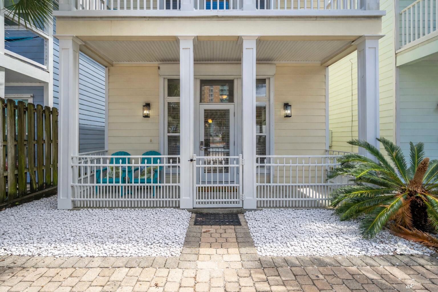 HOLIDAY BEACH UNIT 16 - Residential