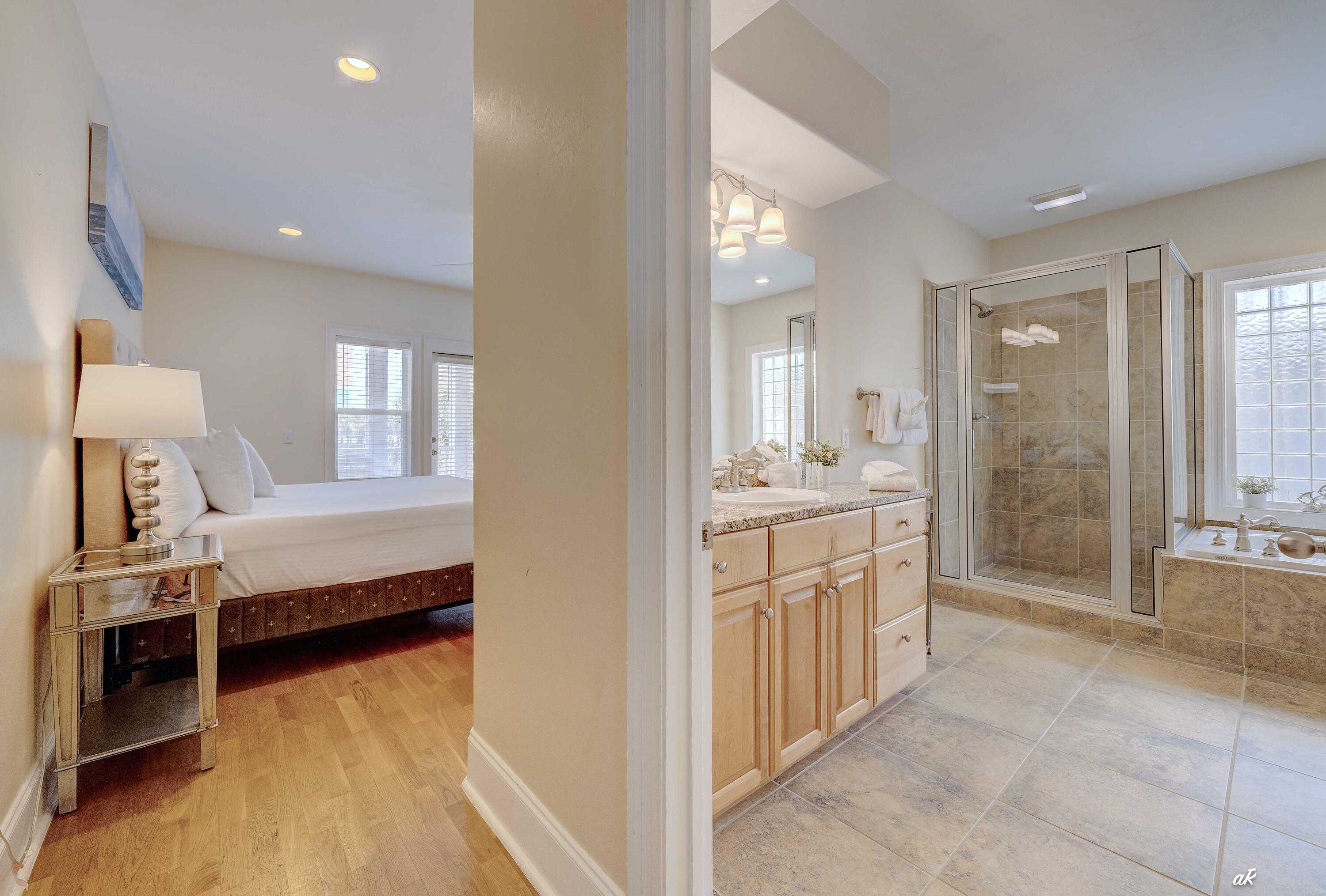HOLIDAY BEACH UNIT 16 - Residential