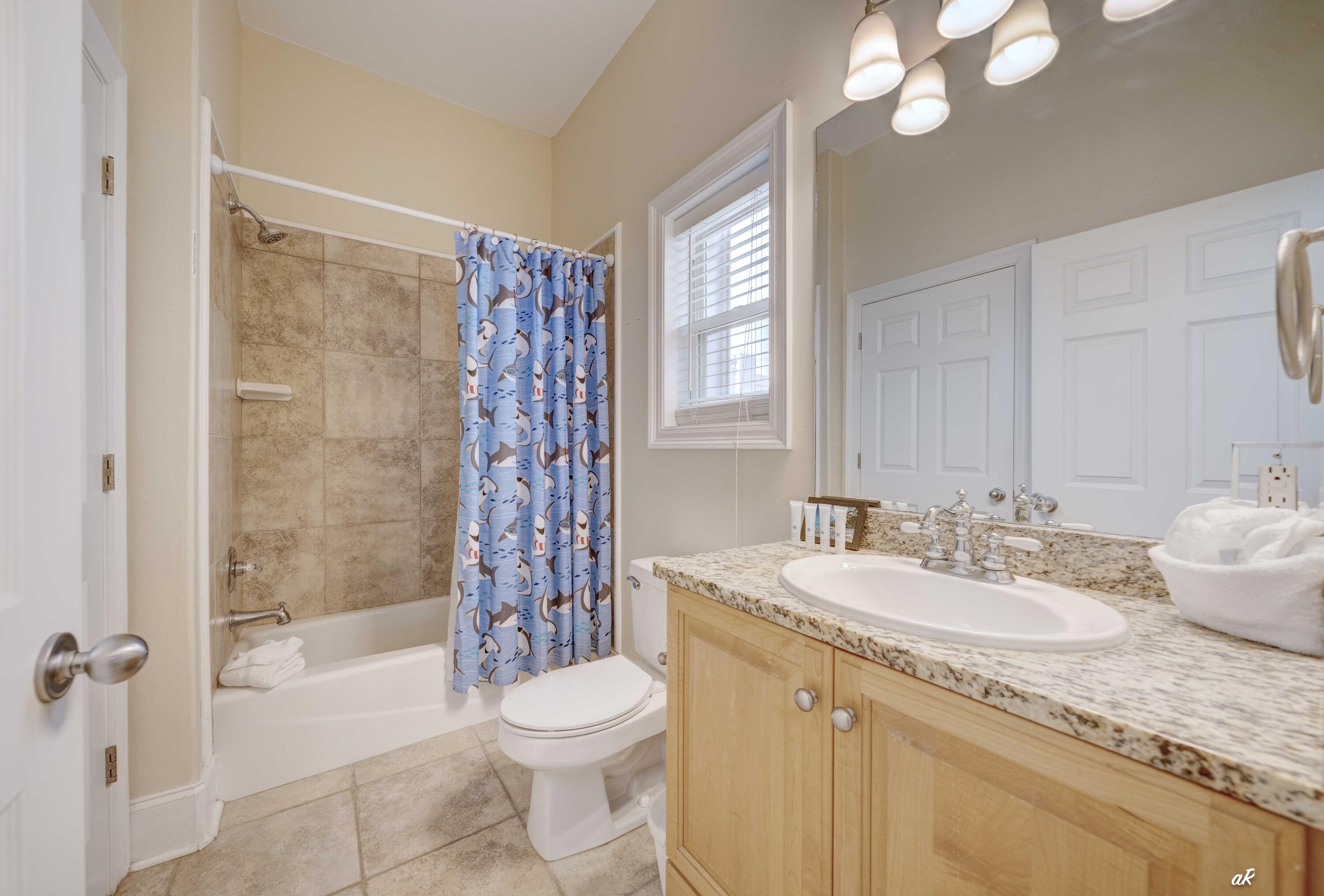 HOLIDAY BEACH UNIT 16 - Residential