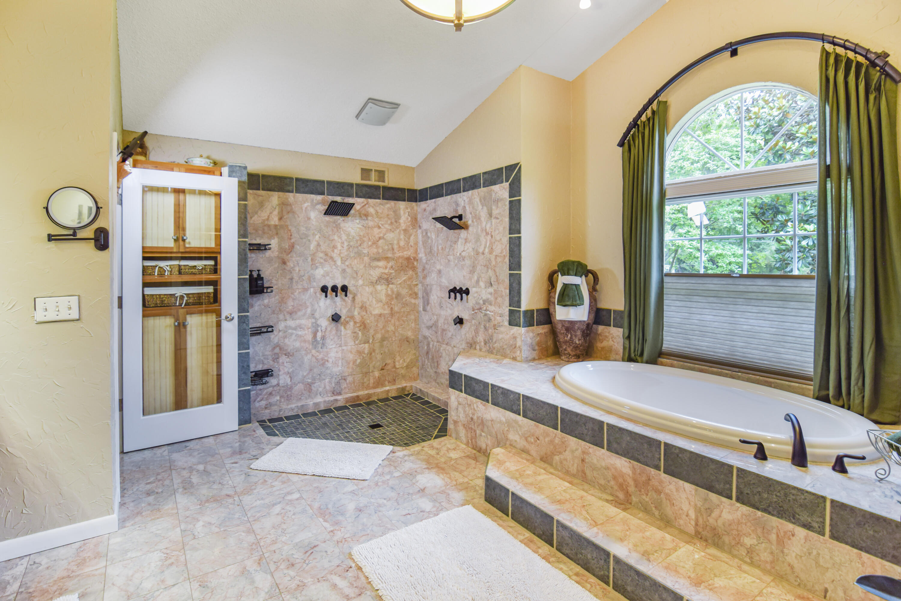 GRANDVIEW HEIGHTS - Residential