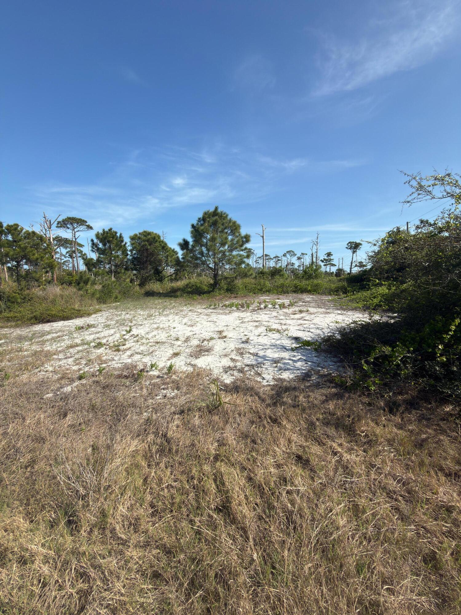 NO RECORDED SUBDIVISION - Land