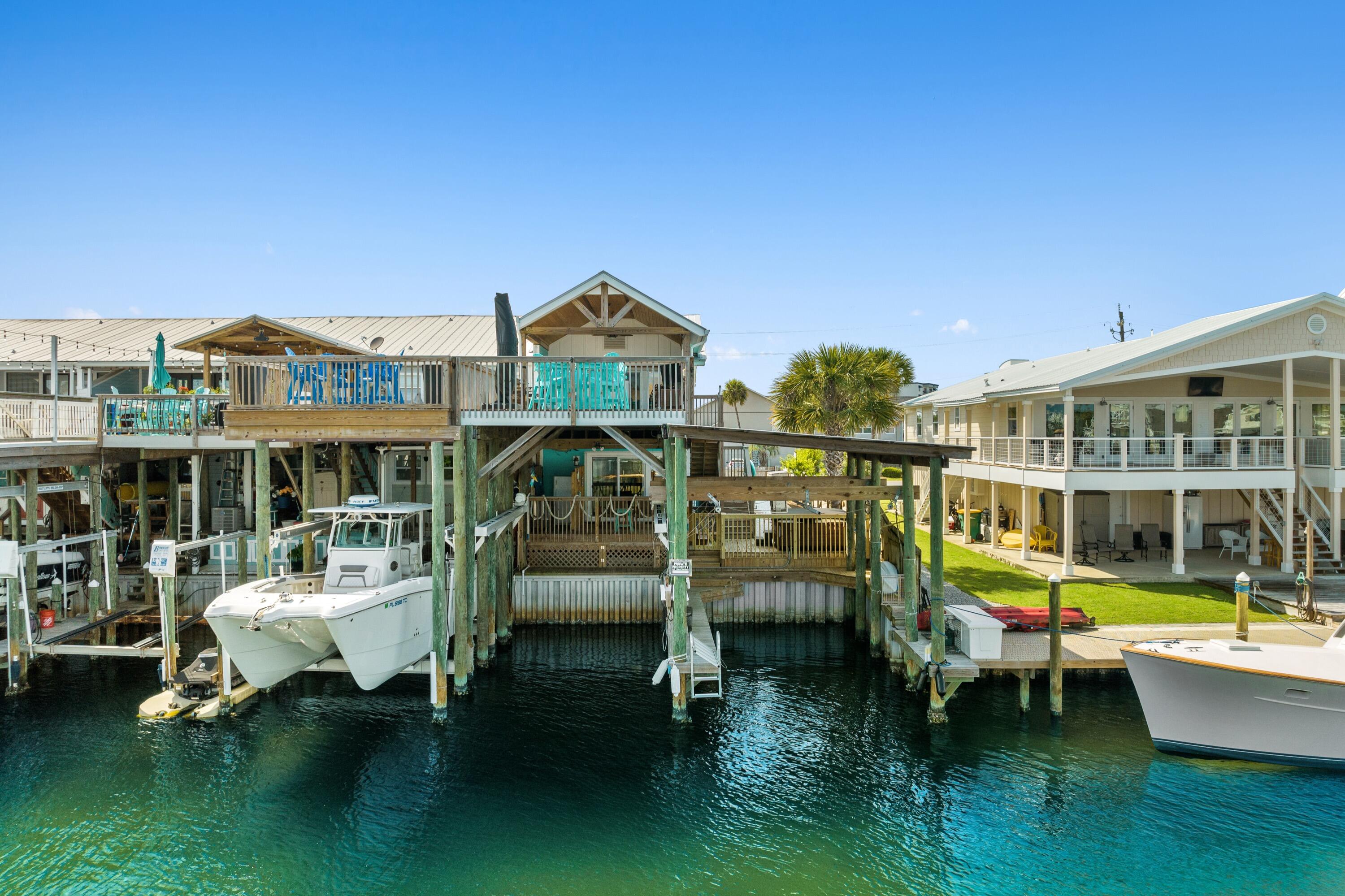 HOLIDAY ISLE - Residential