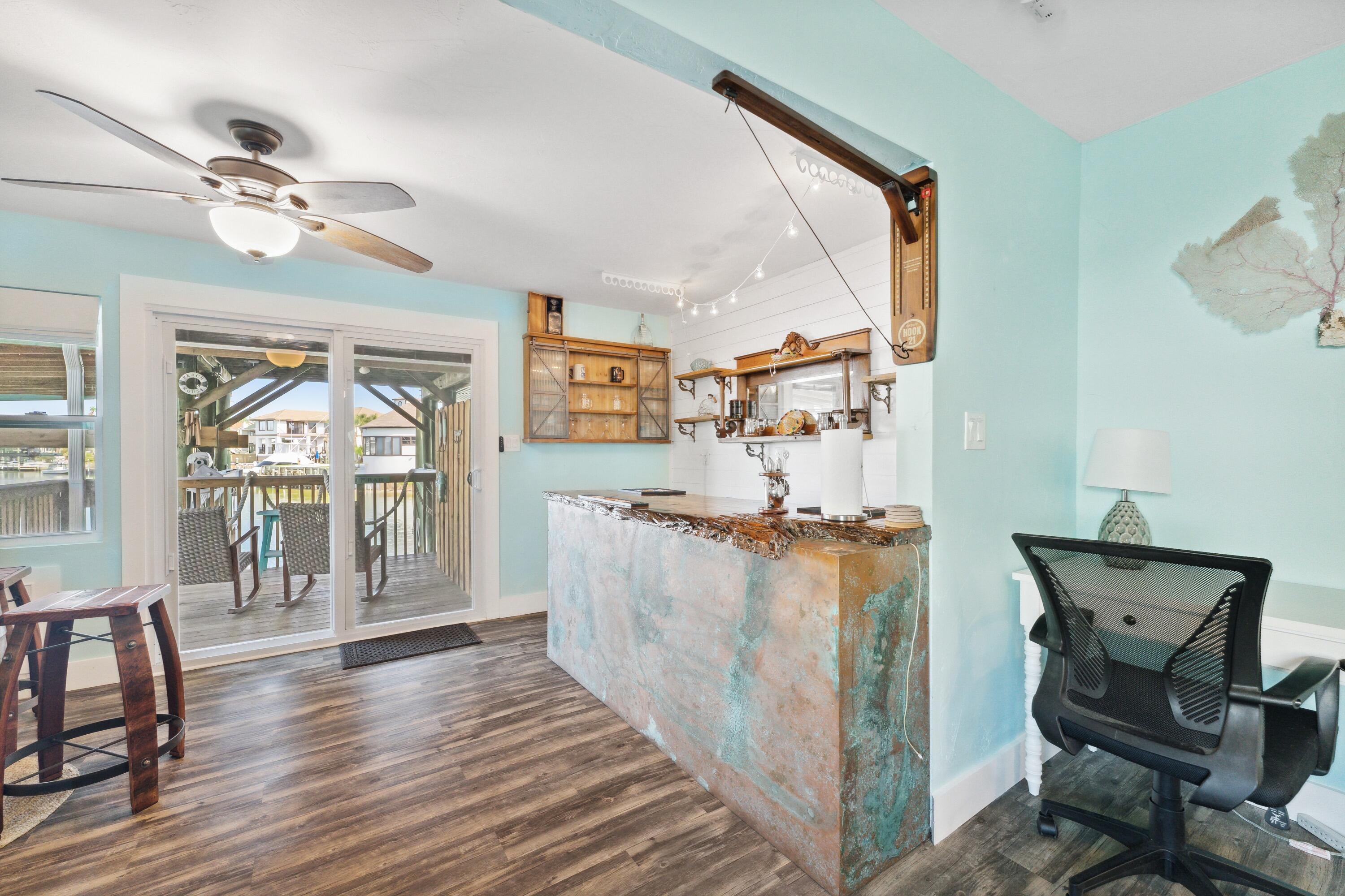 HOLIDAY ISLE - Residential