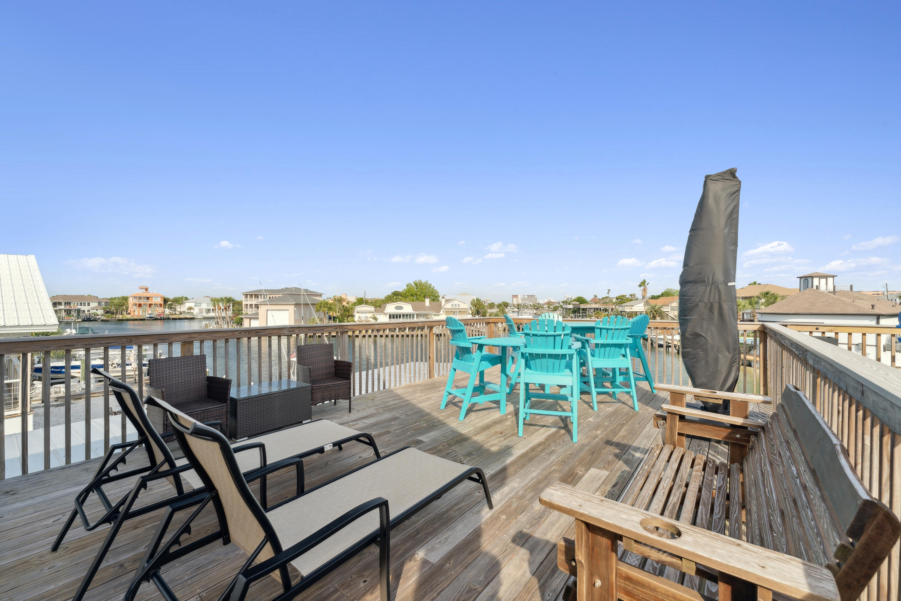 HOLIDAY ISLE - Residential
