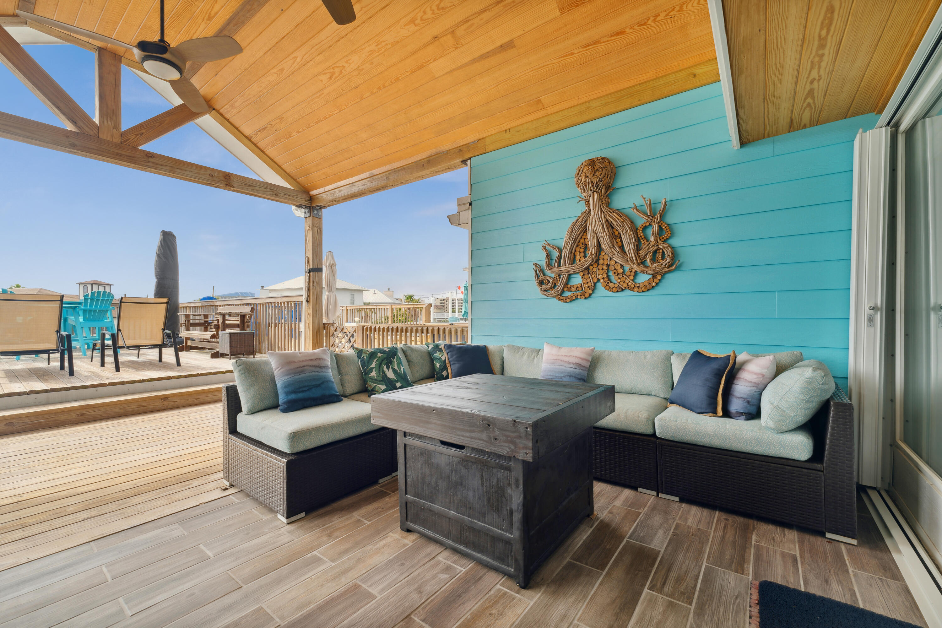 HOLIDAY ISLE - Residential