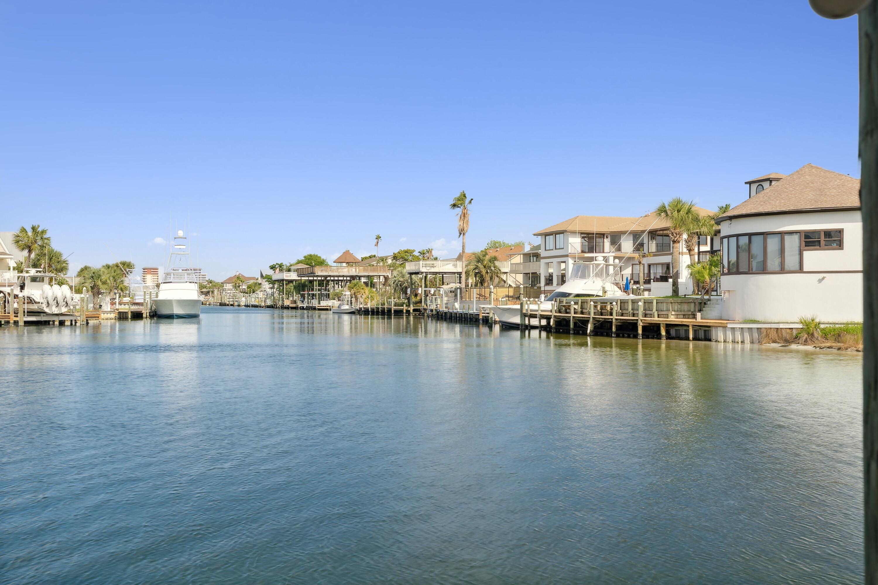 HOLIDAY ISLE - Residential