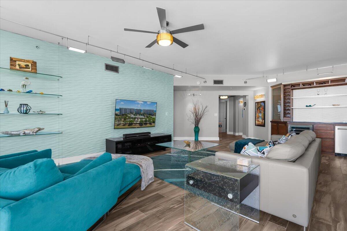 SILVER SHELLS BEACH RESORT - Residential