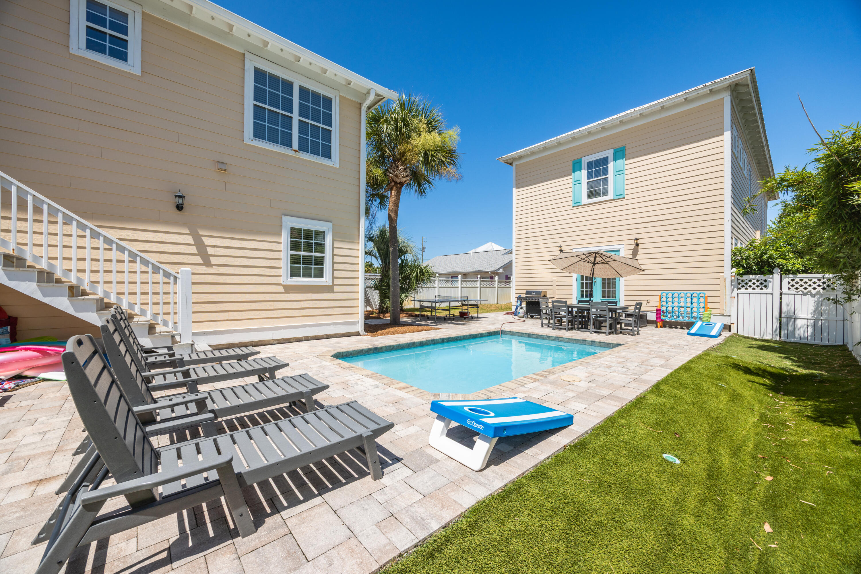 CRYSTAL BEACH - Residential