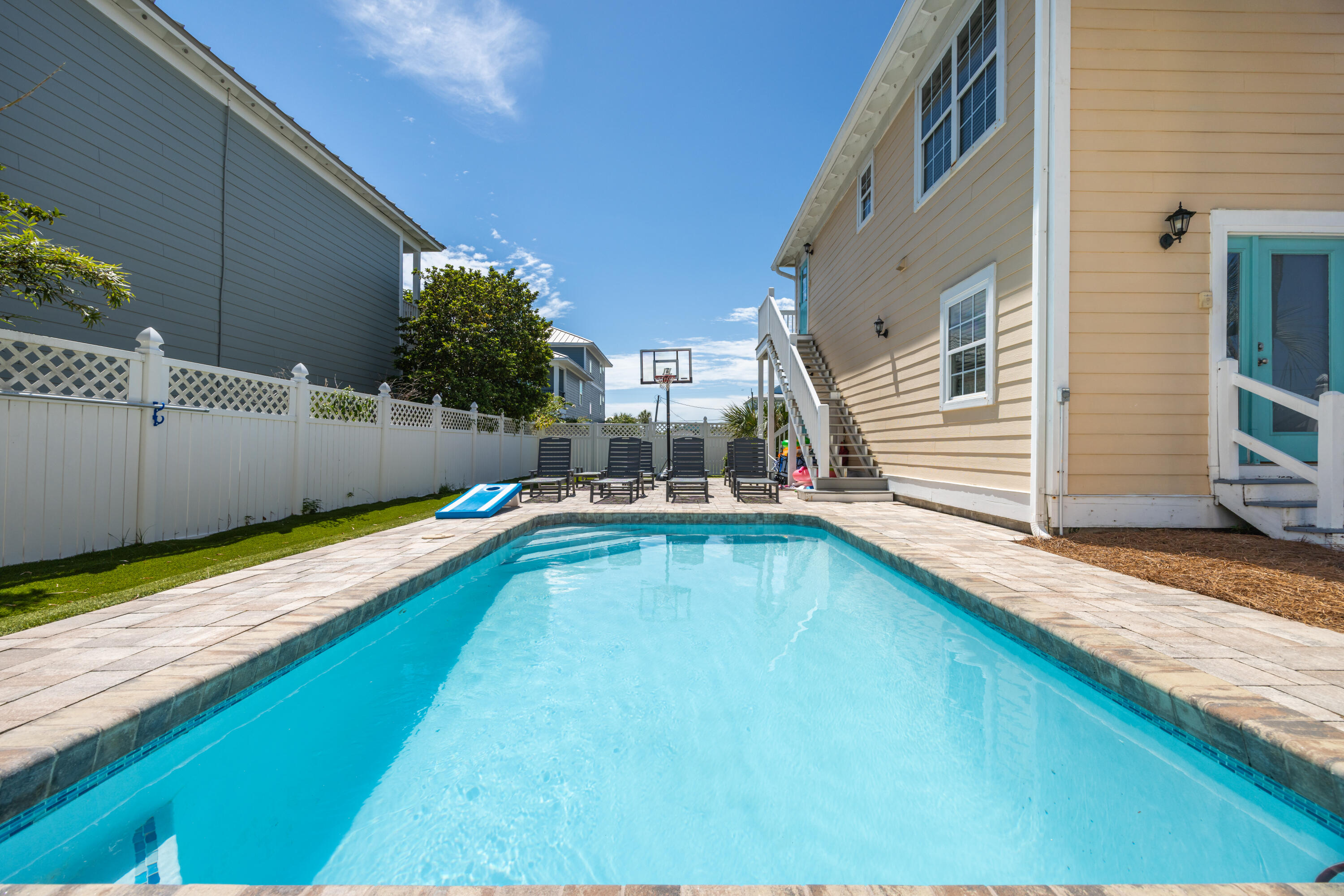 CRYSTAL BEACH - Residential