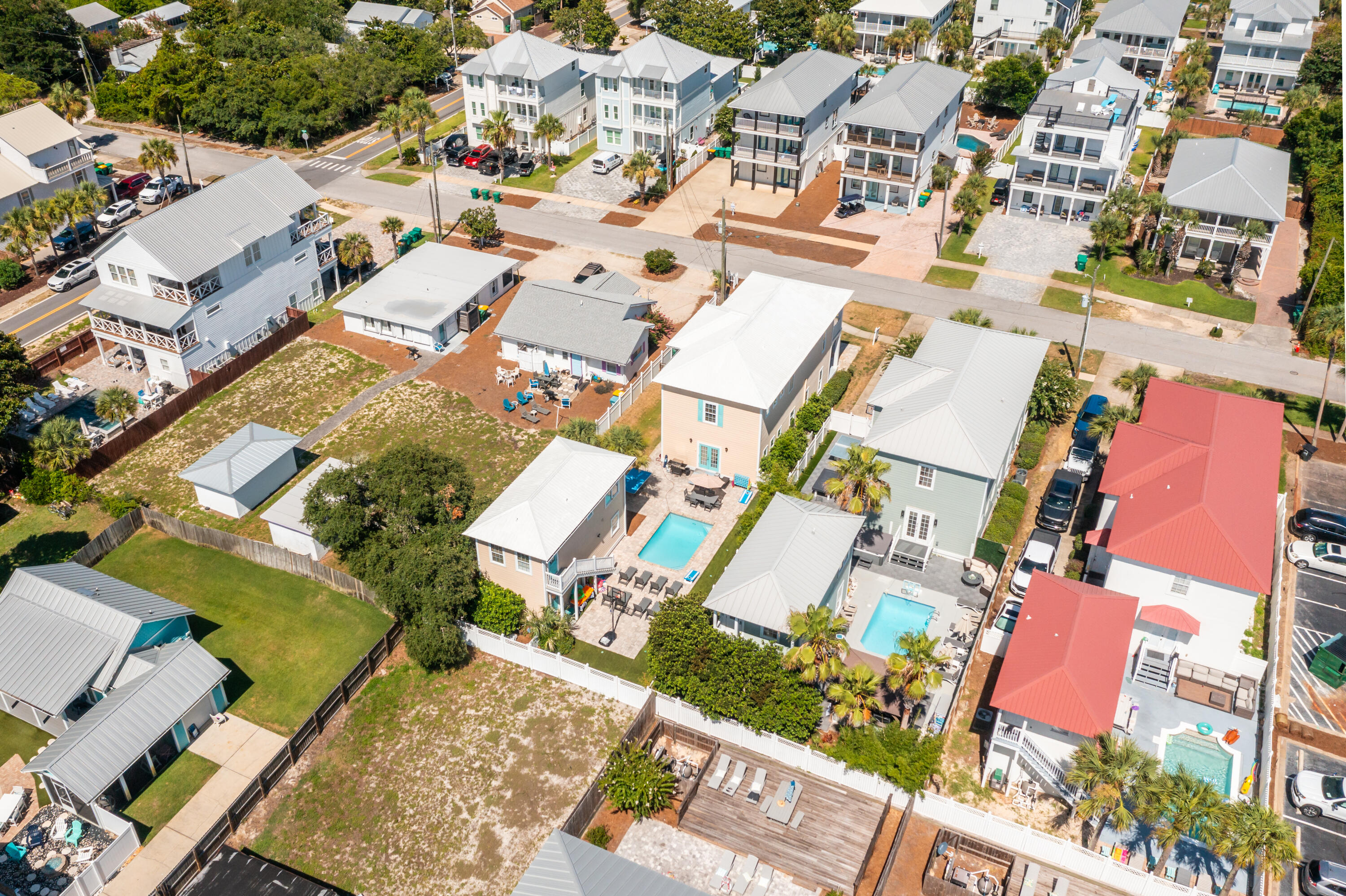 CRYSTAL BEACH - Residential