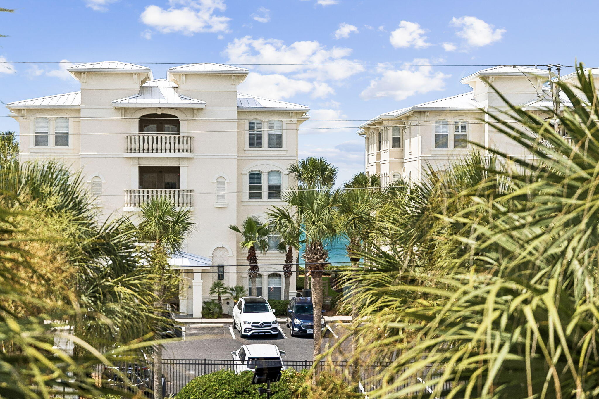 INN AT GULF PLACE - Residential