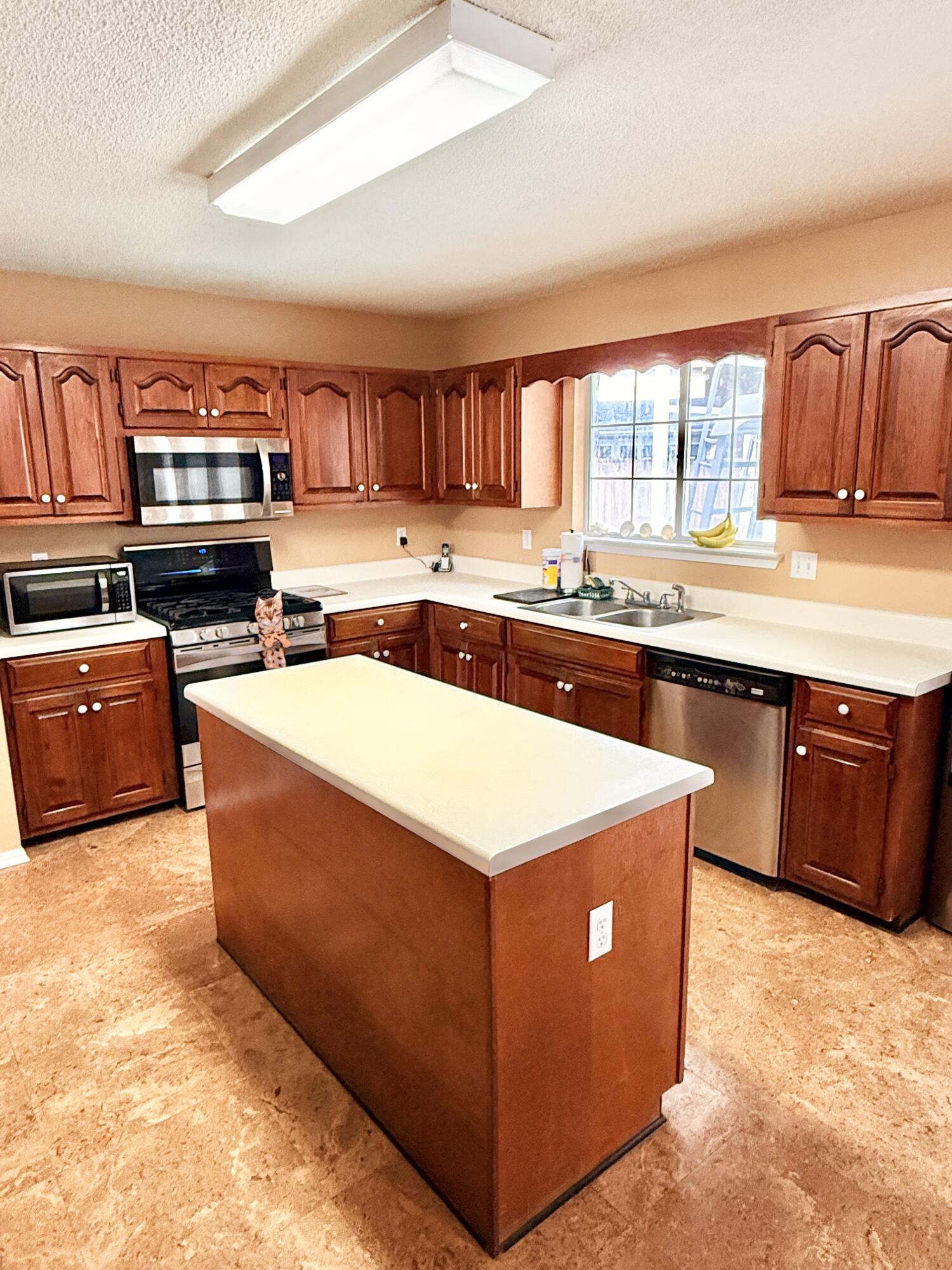 SHALIMAR COMMONS - Residential