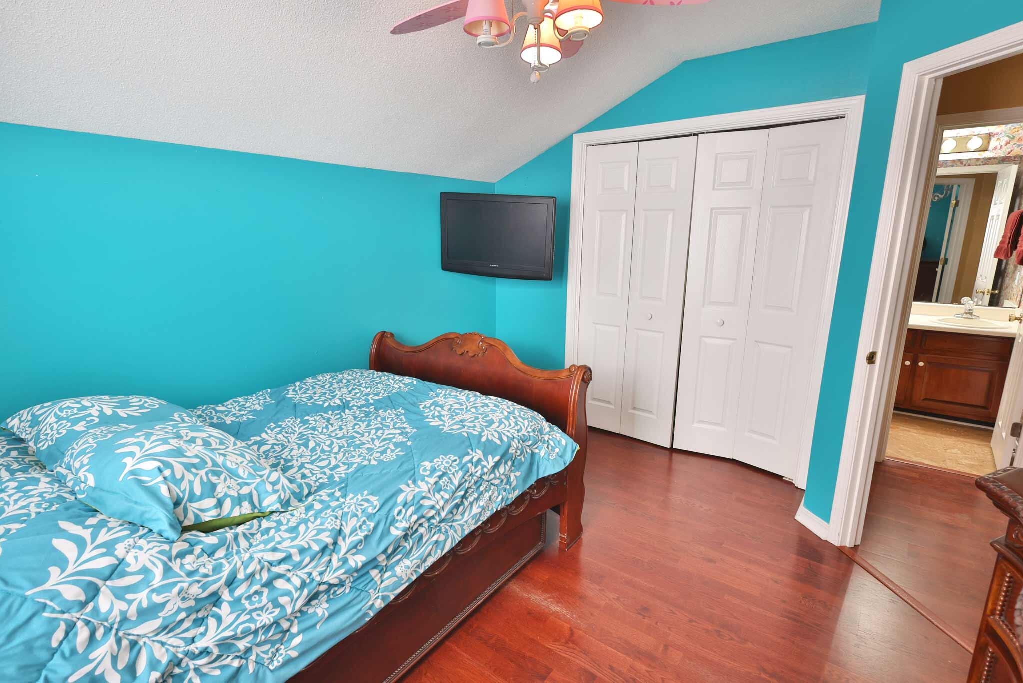 SHALIMAR COMMONS - Residential