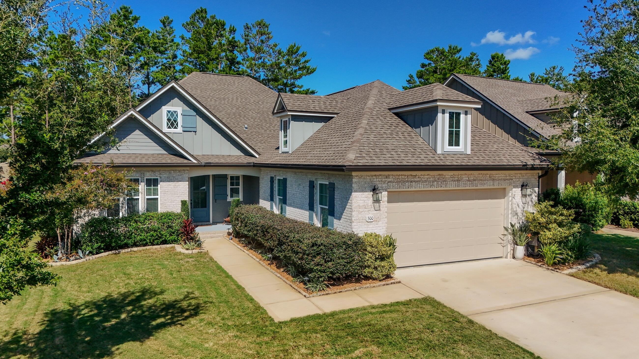 Welcome to the exclusive Meadows neighbourhood in Hammock Bay. Ready Wise -custom build home, packed with great upgrades features 4 bedrooms, 2.5 baths . The backyard landscaping is beautifully designed to be enjoyed from inside of the home, creating a seamless indoor-outdoor connection. The open gourmet kitchen features stainless steel appliances, an industrial refrigerator and freezer, large island, wood cabinets and  Alaskian-white granite counter tops.  Master bath features large walk in shower and towel warmers. Laminate floors throughout the living areas and tiled  floors in the bathrooms and wet areas. Yards are sodded with sprinkler system. Crown molding, and cased windows.  9' ceilings and 8' doors. Many  other features include: a screed back porc 24kw gas generator, granite countertops, porcelain sinking, in wall vacuum system throughout the home, epoxyed garage floor, garage cabinets, garage door status, Air exchanger, Kitchen osmosis water treatment, ADT security system, whole house water shut down, sink in the Landry room, outside garden cabinets and lights and more. 

Hammock Bay is a resort style community with resort style amenities from lap pools, tennis courts, pickleball courts, play ground, basketball courts, walking trails and much more. Also,  never miss a sunset again on your kayak off the community docks. Be close to all the action of Freeport, grocery stores, new development, and within 35 minutes to some of the World's most beautiful beaches. Call today and make this home yours!