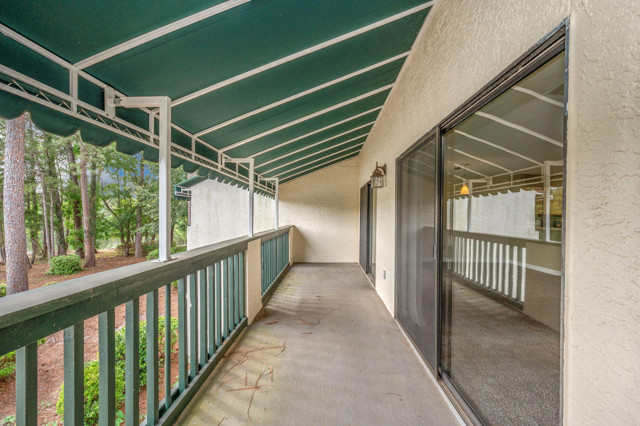 LAKESIDE CONDO AT BLUEWATER BAY - Residential
