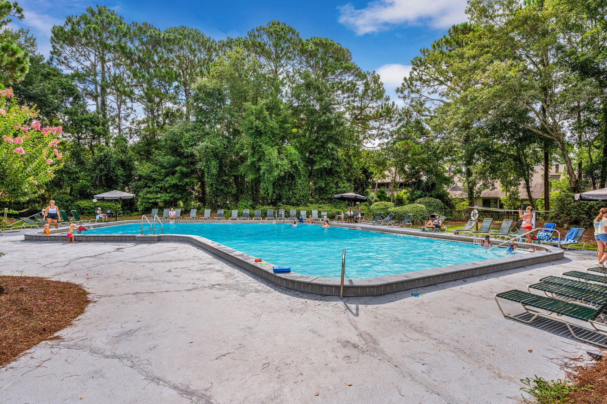 LAKESIDE CONDO AT BLUEWATER BAY - Residential
