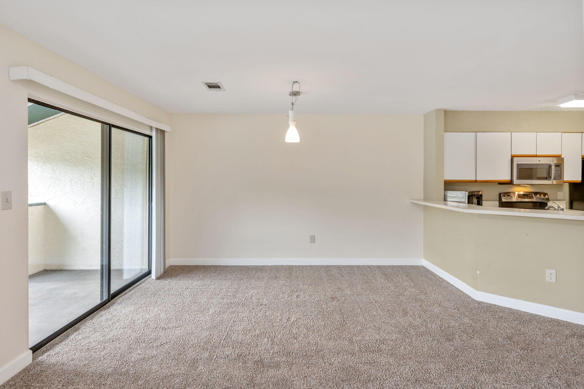 LAKESIDE CONDO AT BLUEWATER BAY - Residential