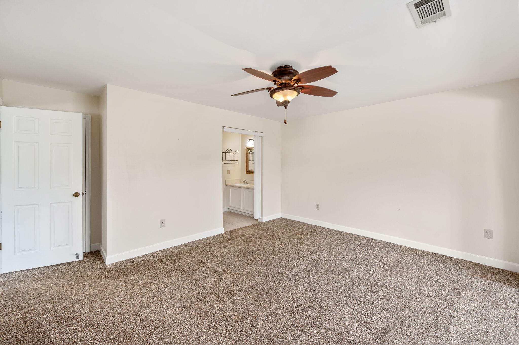 LAKESIDE CONDO AT BLUEWATER BAY - Residential