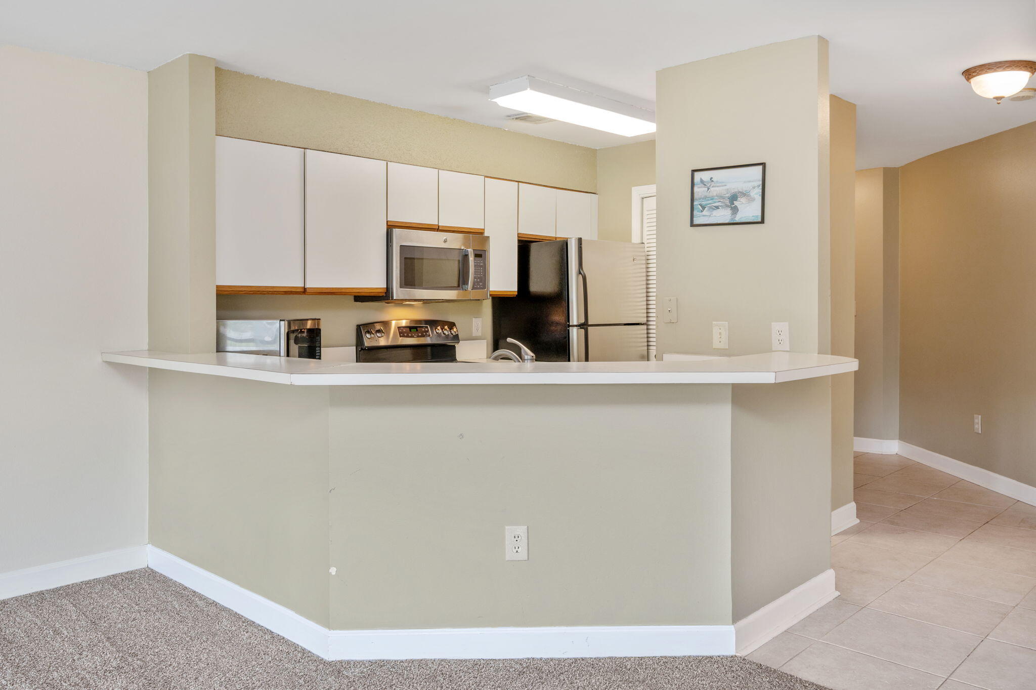LAKESIDE CONDO AT BLUEWATER BAY - Residential