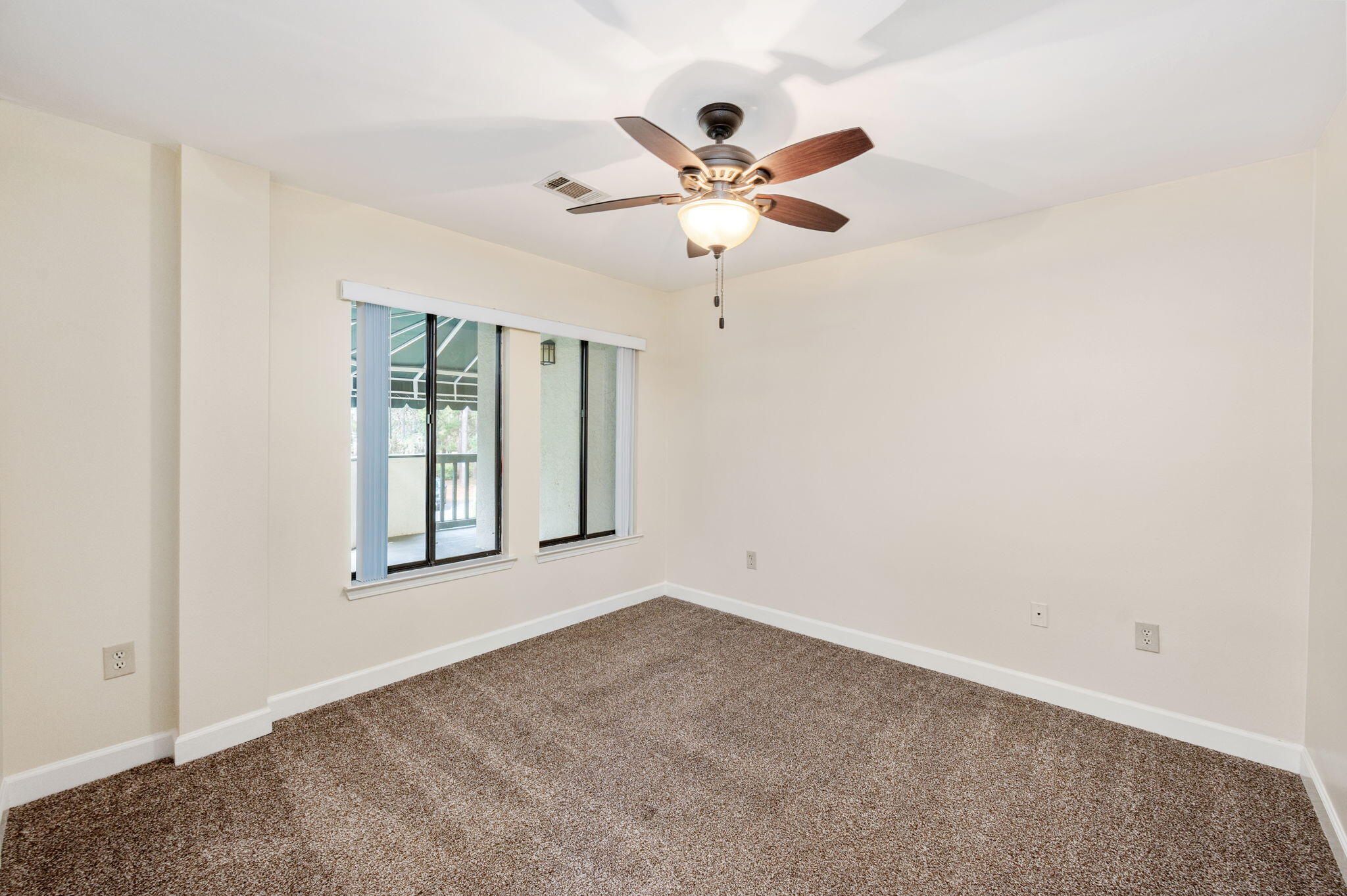 LAKESIDE CONDO AT BLUEWATER BAY - Residential
