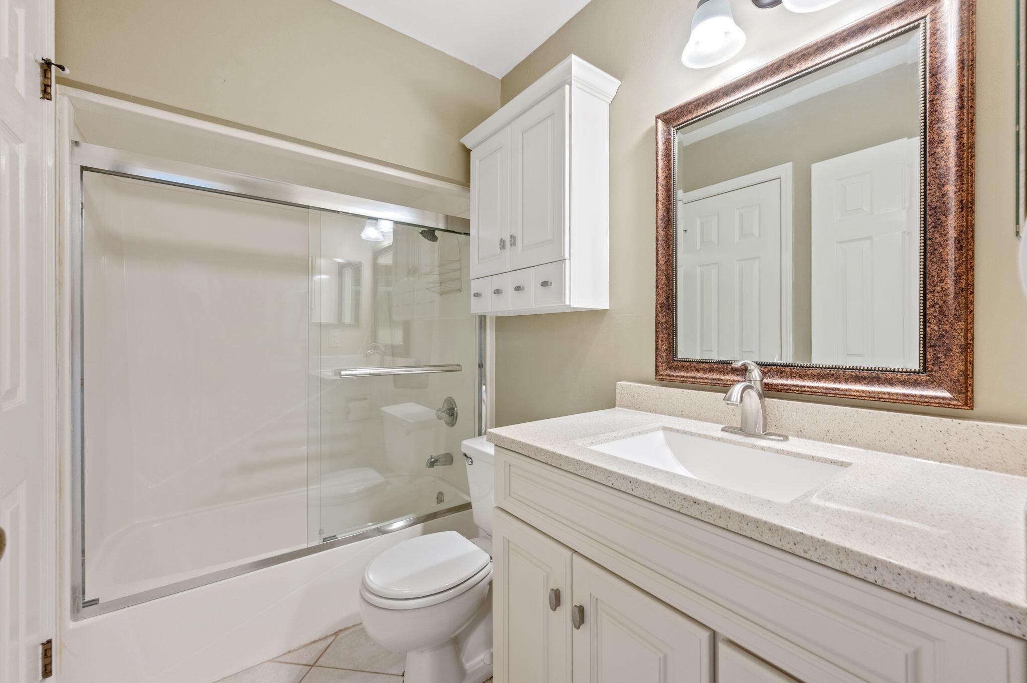 LAKESIDE CONDO AT BLUEWATER BAY - Residential