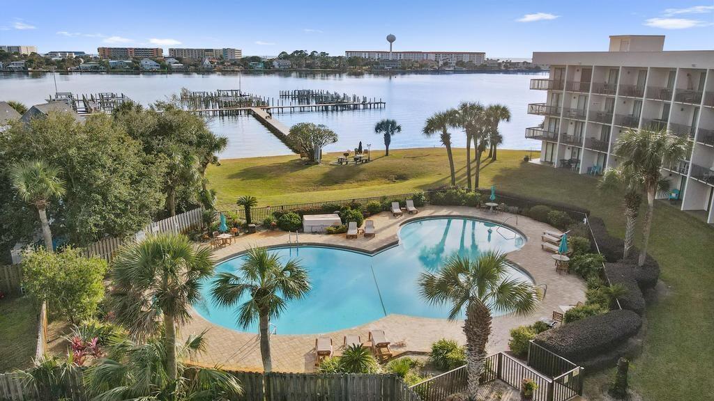 PIRATES BAY PH 1 - Residential