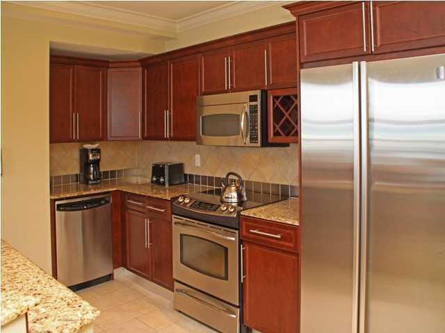EMERALD GRANDE - Residential