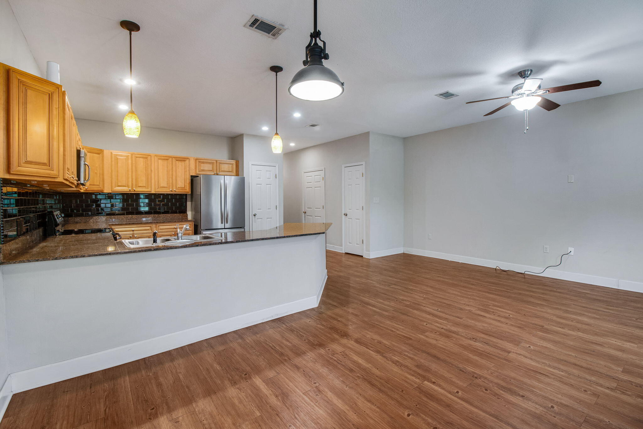 ARBOR LAKE - Residential Lease