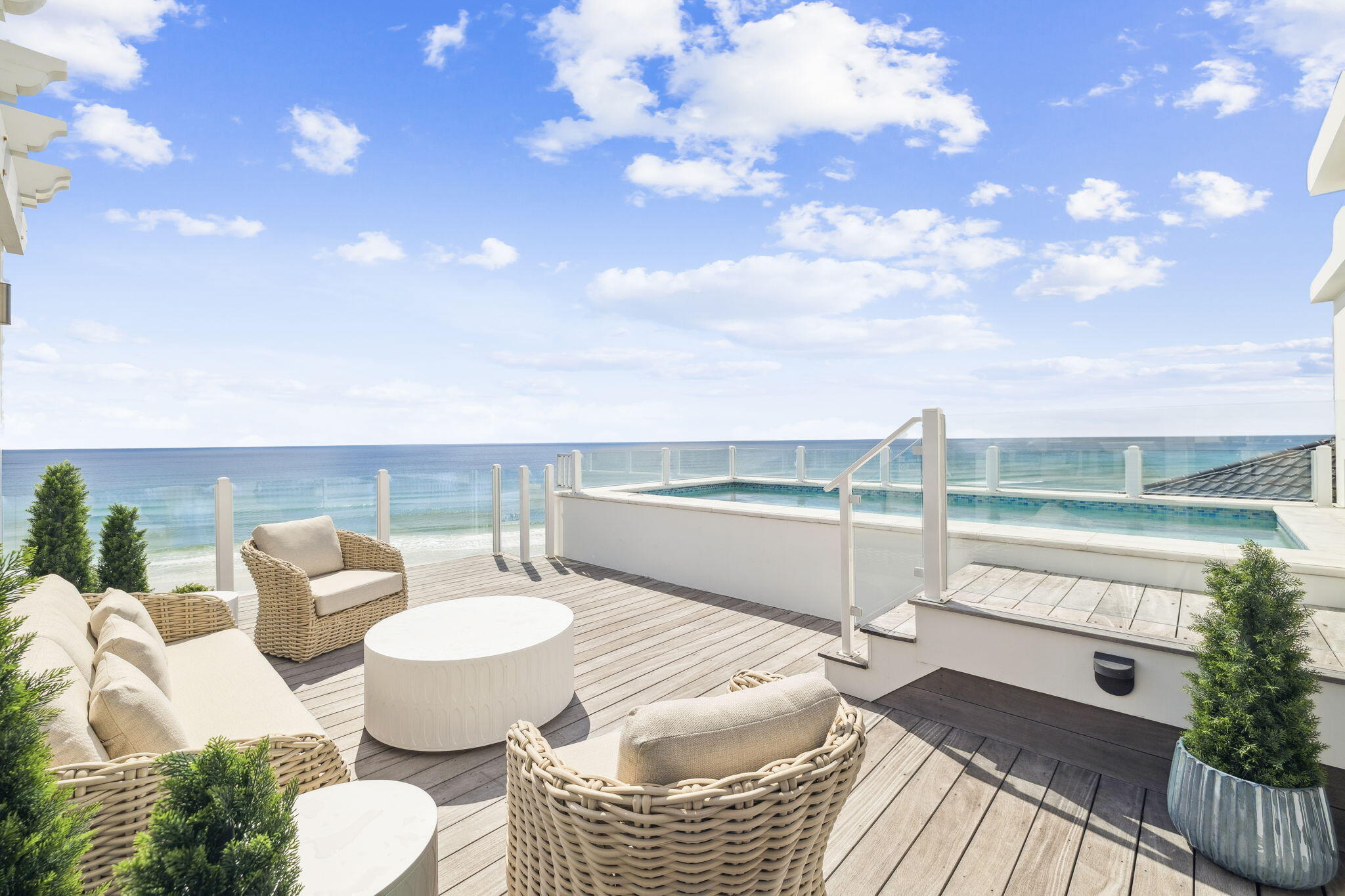 SEA WALK - Residential