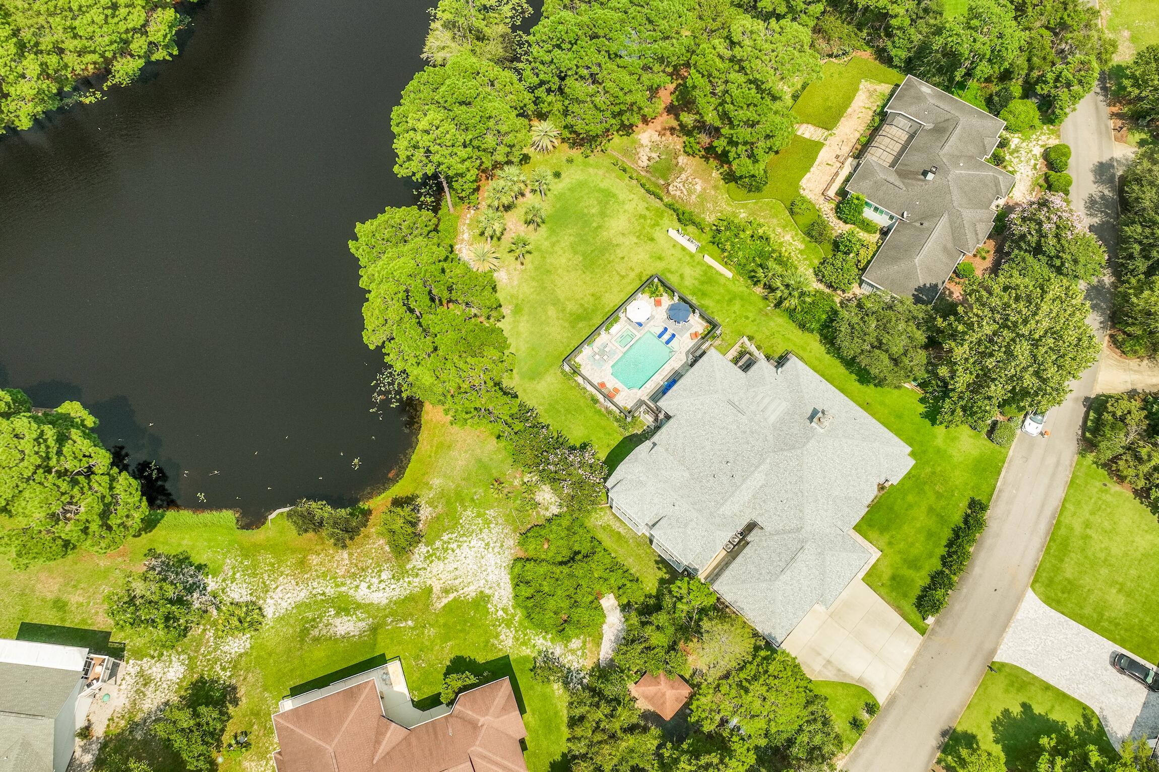 COUNTRY CLUB HILLS - Residential