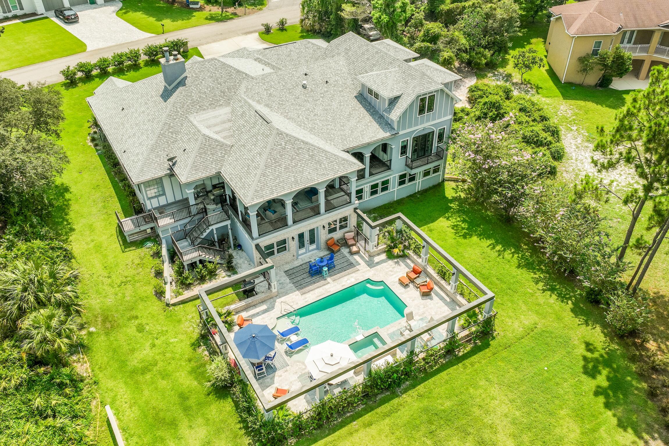 COUNTRY CLUB HILLS - Residential
