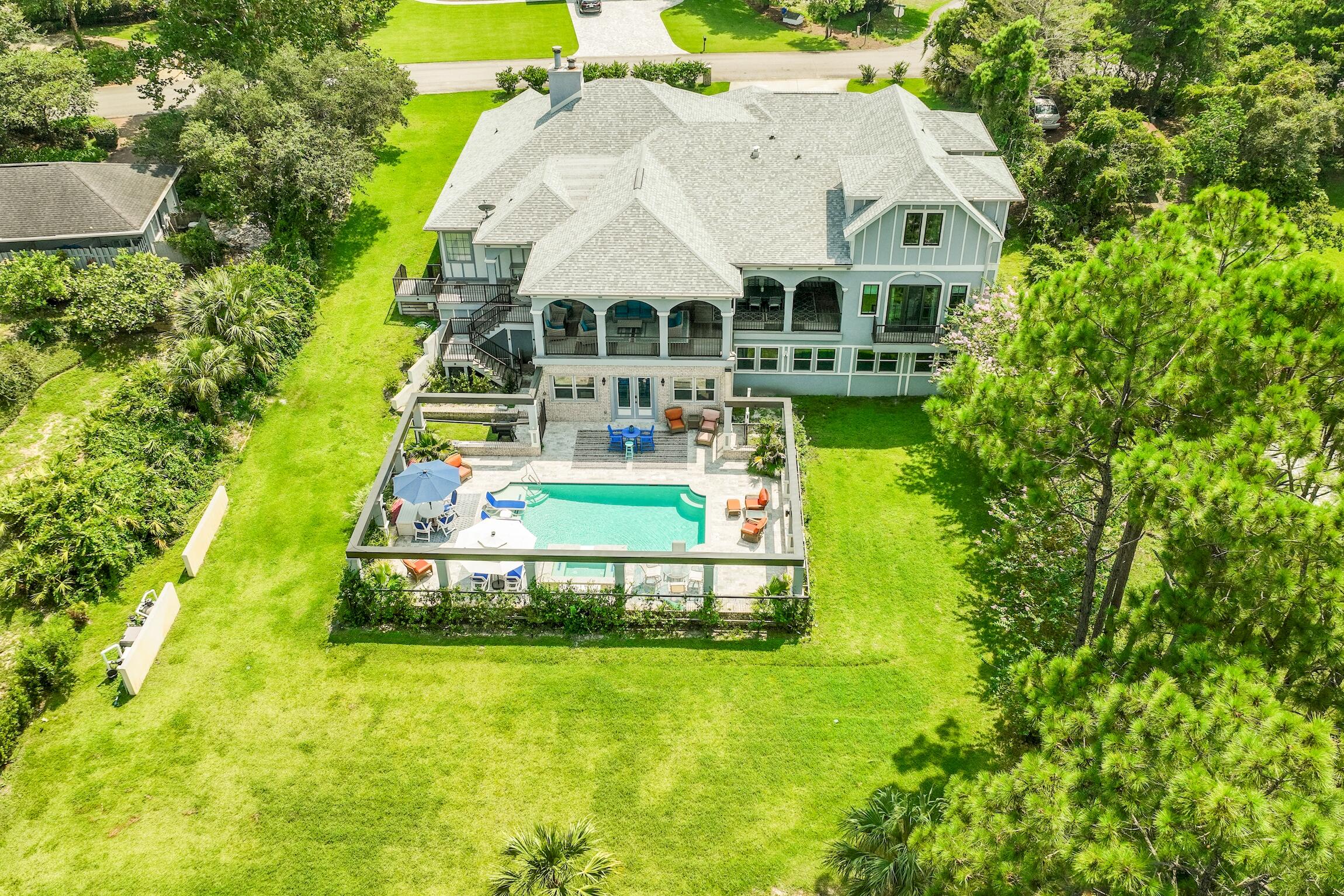 COUNTRY CLUB HILLS - Residential