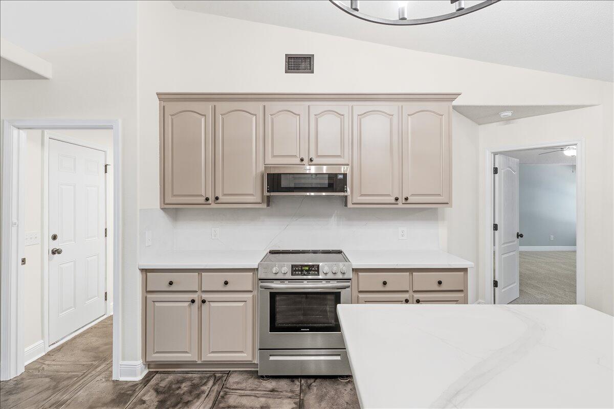 FOX VALLEY - Residential