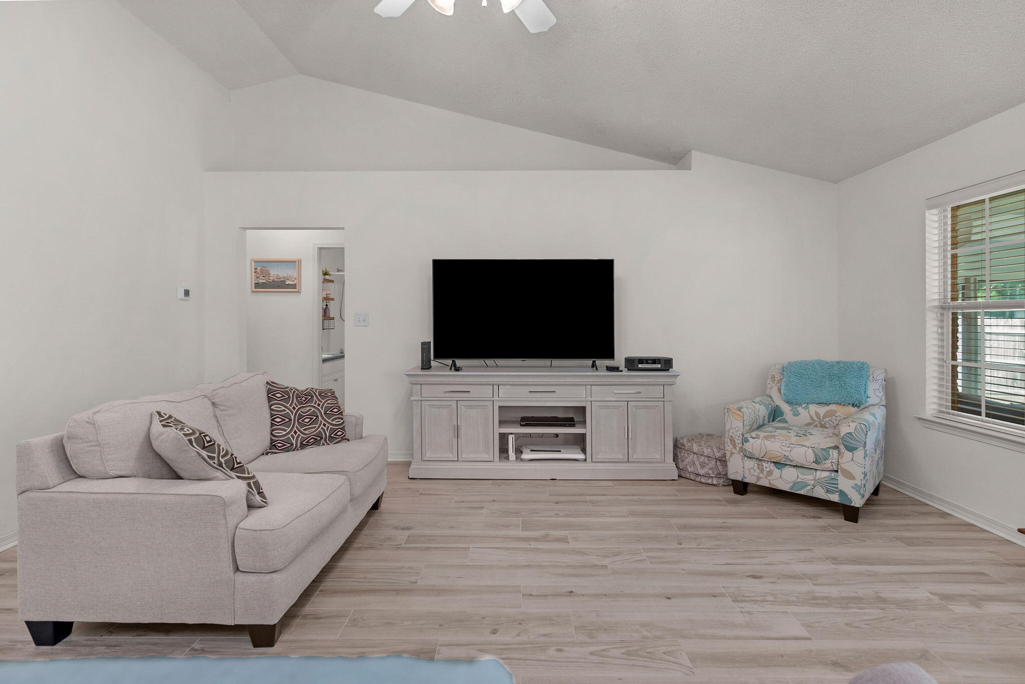 HAMPTON RIDGE ESTATES - Residential