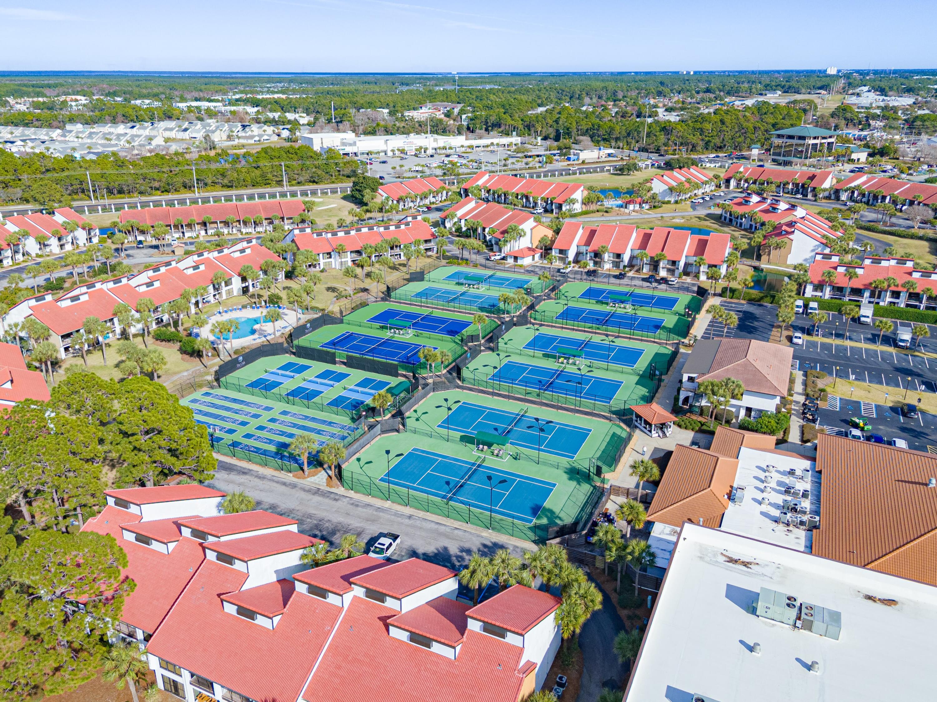 EDGEWATER GOLF VILLAS 3A CONDO - Residential