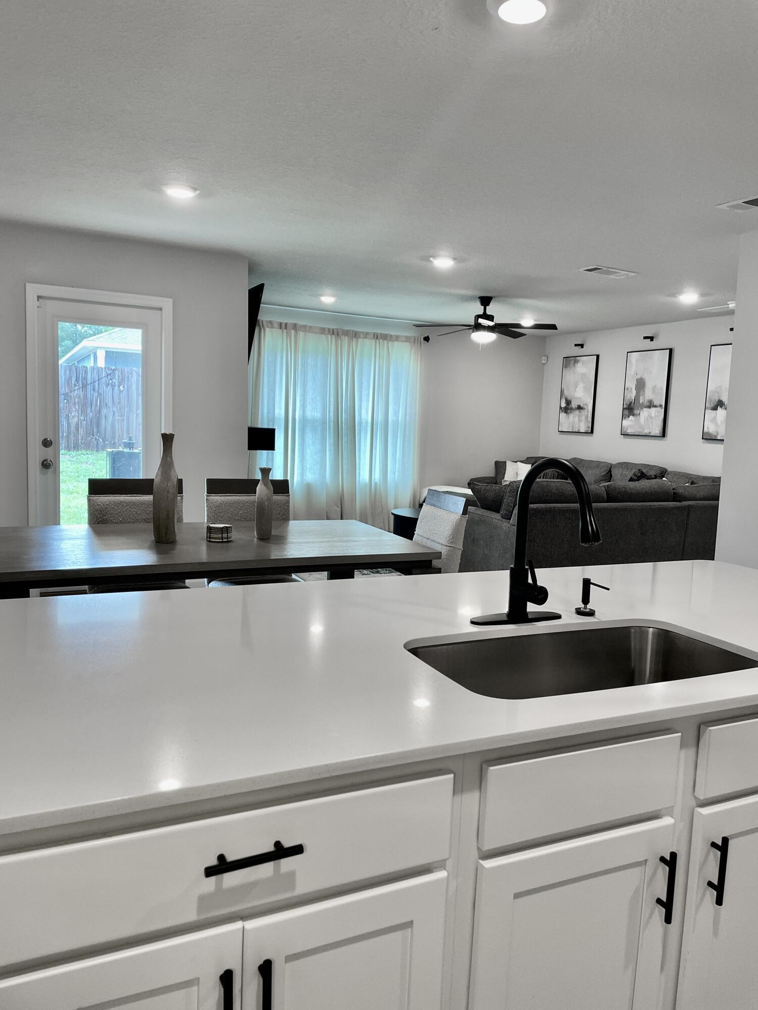 SHOAL RIVER LANDING - Residential Lease