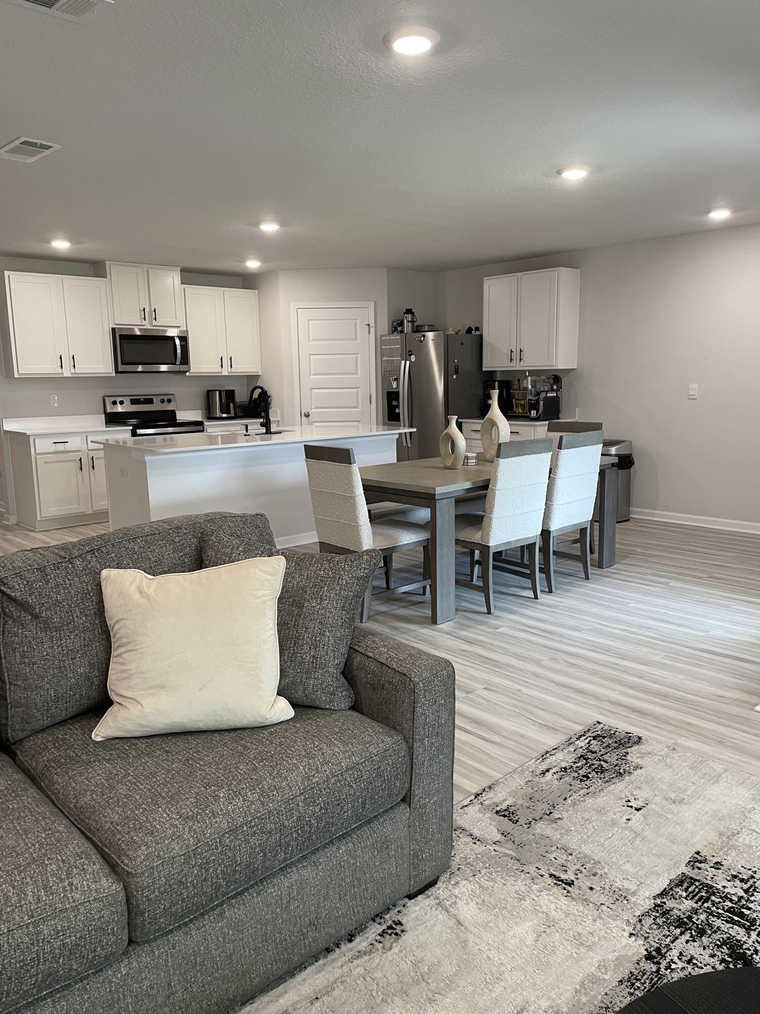 SHOAL RIVER LANDING - Residential Lease