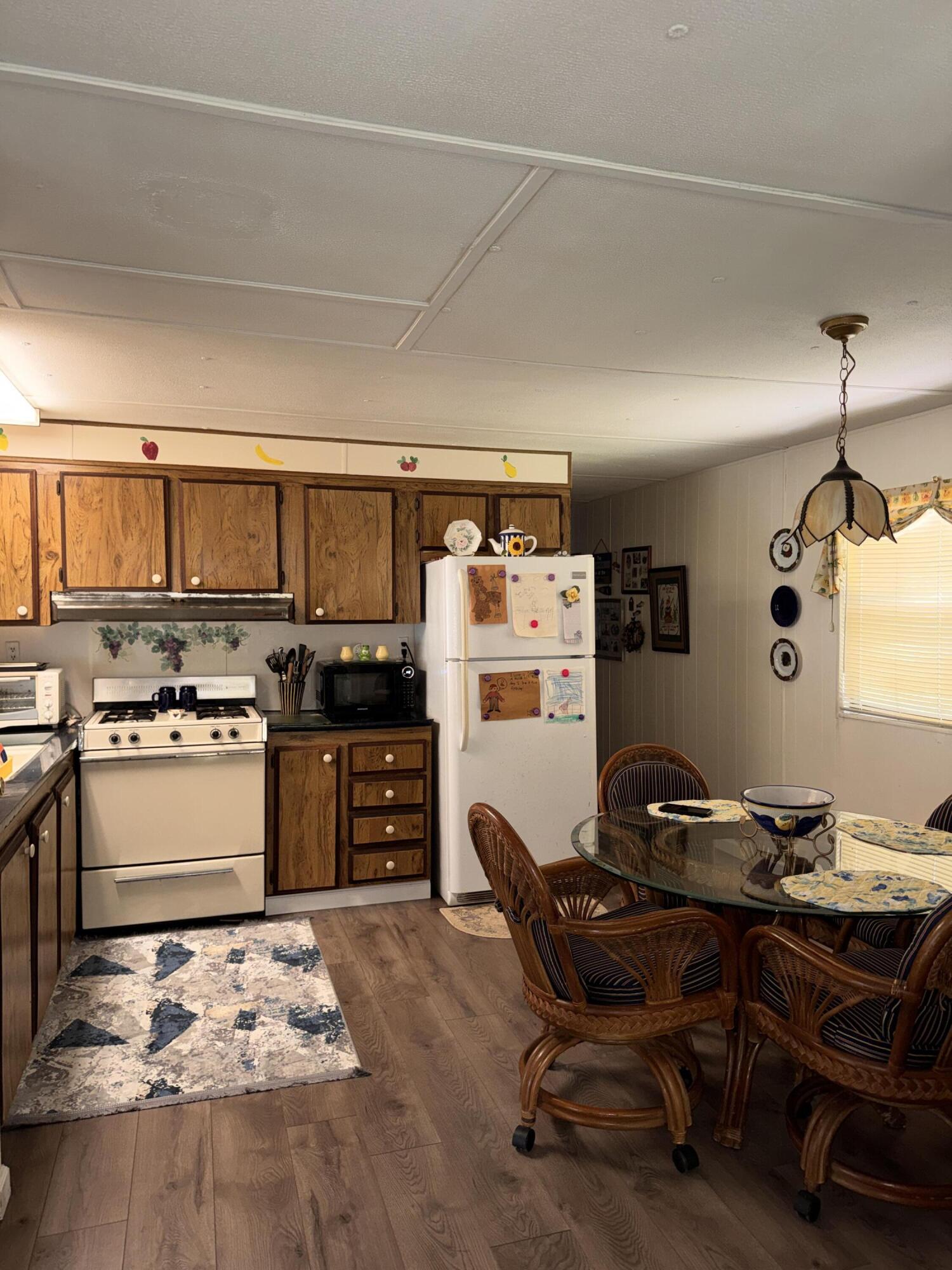 DLEWOOD PARK SUBDIVISION - Residential