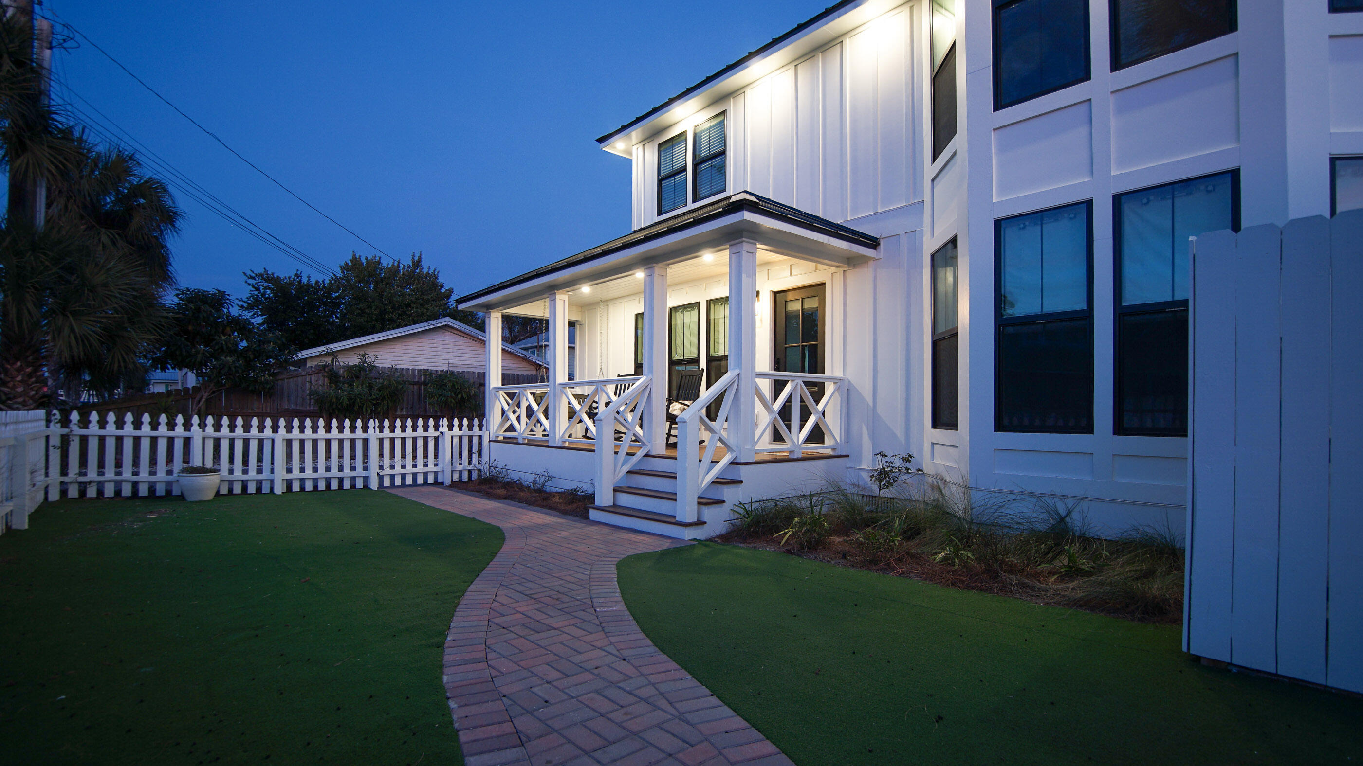 LAGUNA BEACH - Residential